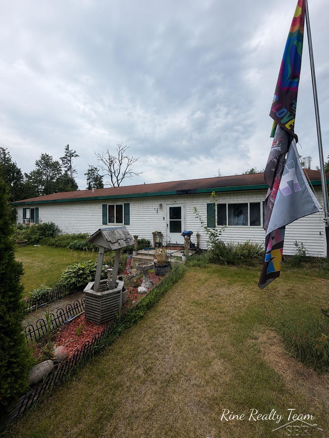 10882 Chase Bridge Road Property Photo 4