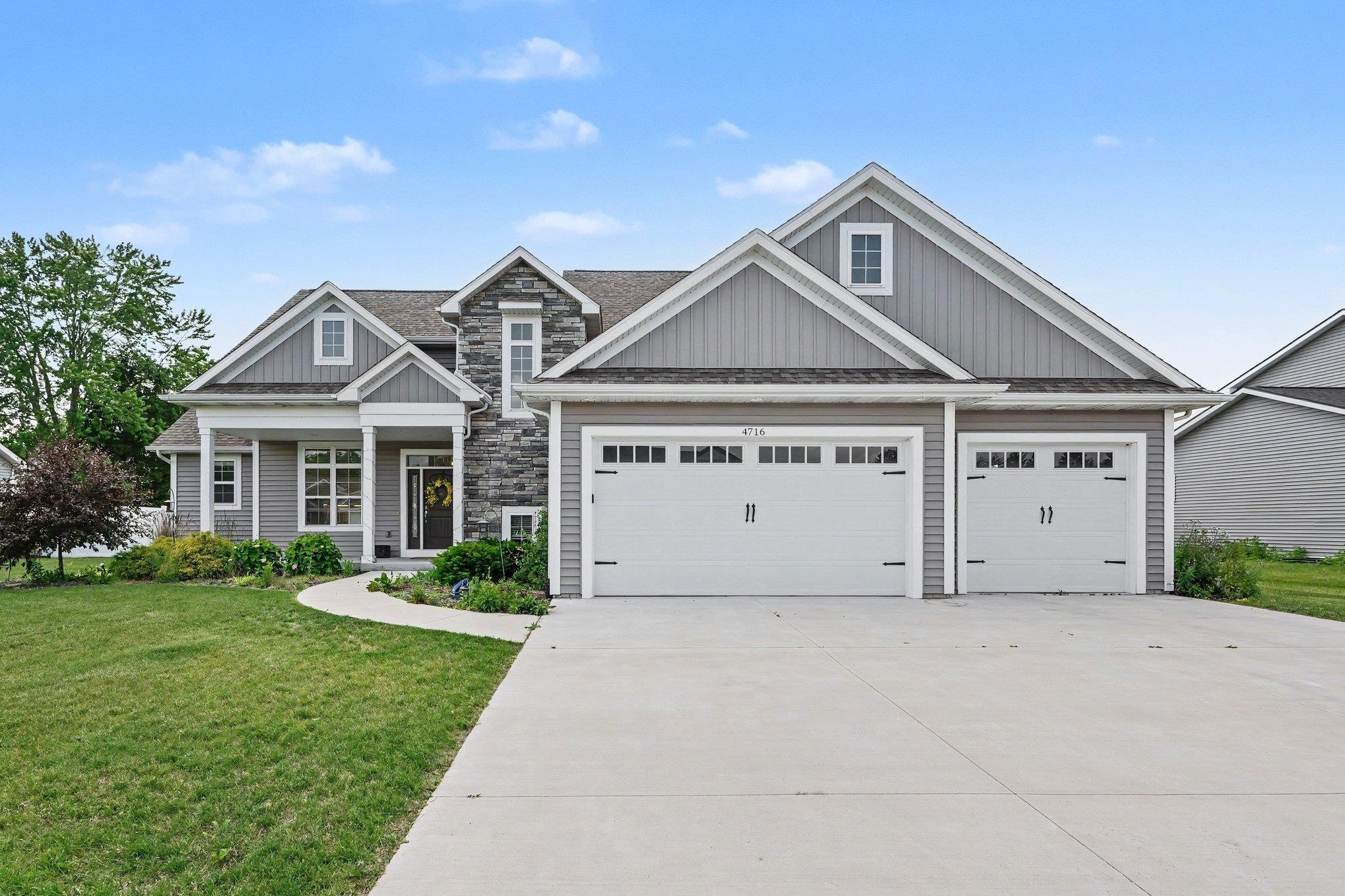 4716 N West View Drive