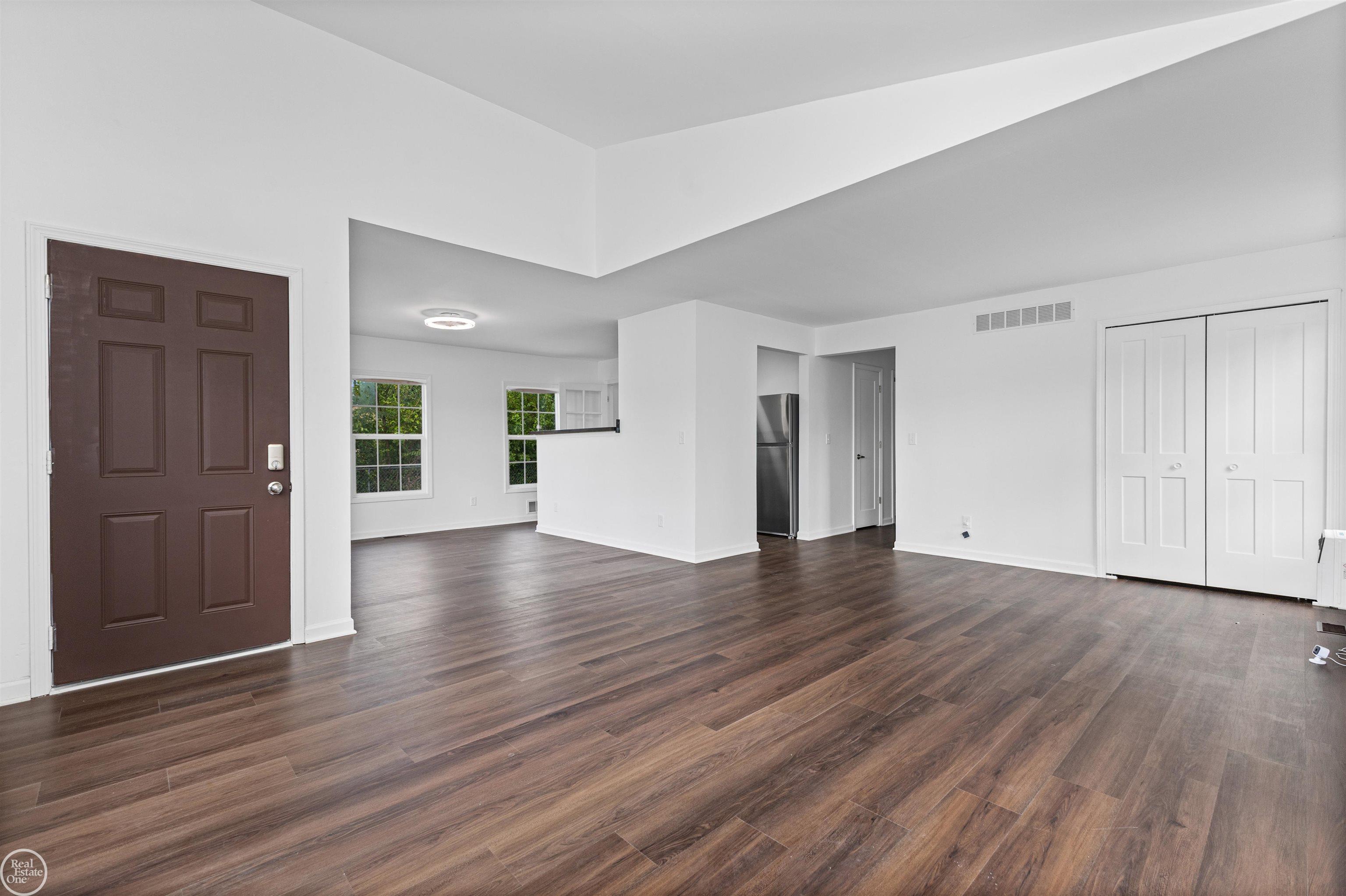 656 Tennessee Street Property Photo 7