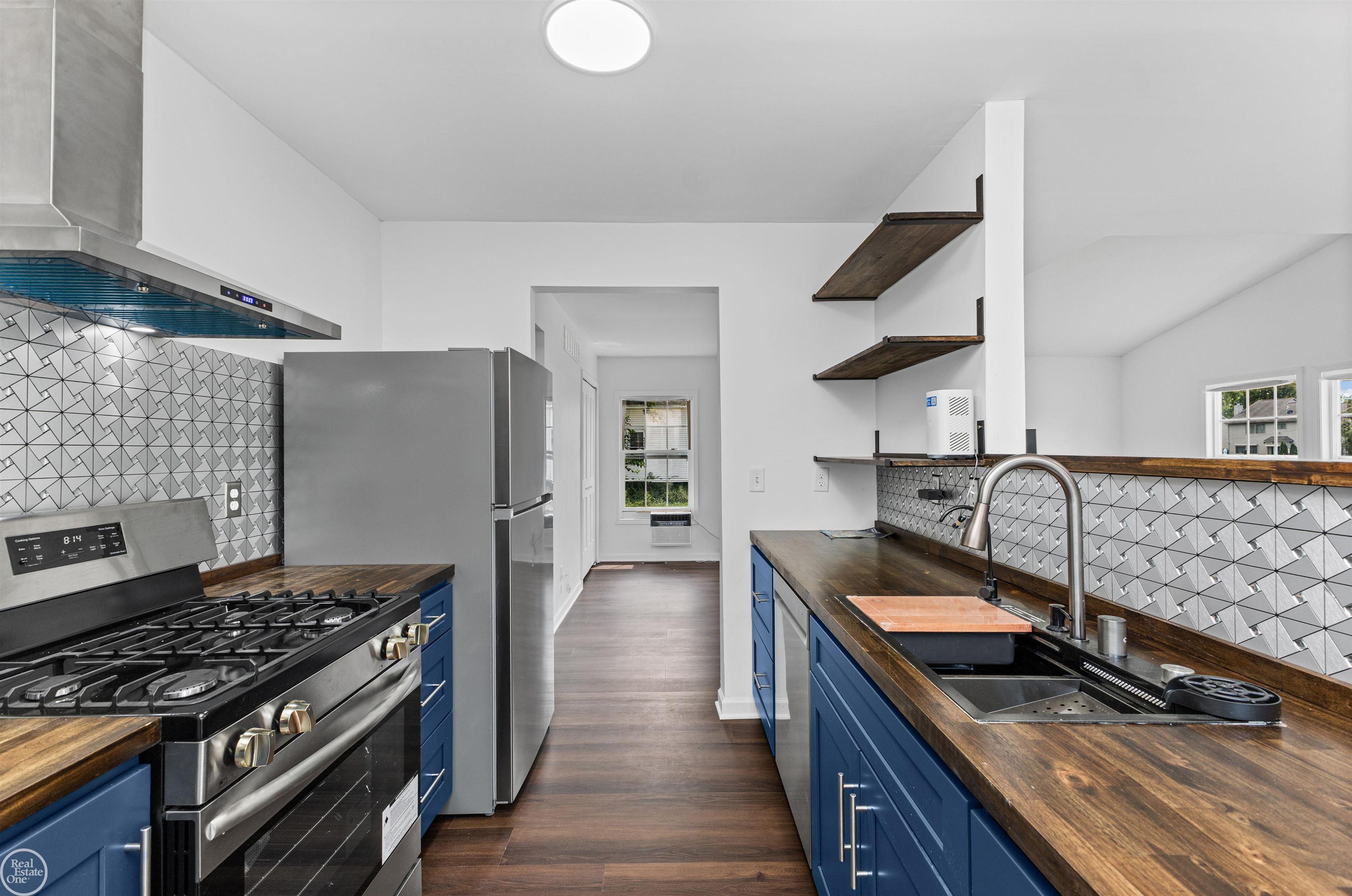 656 Tennessee Street Property Photo 17