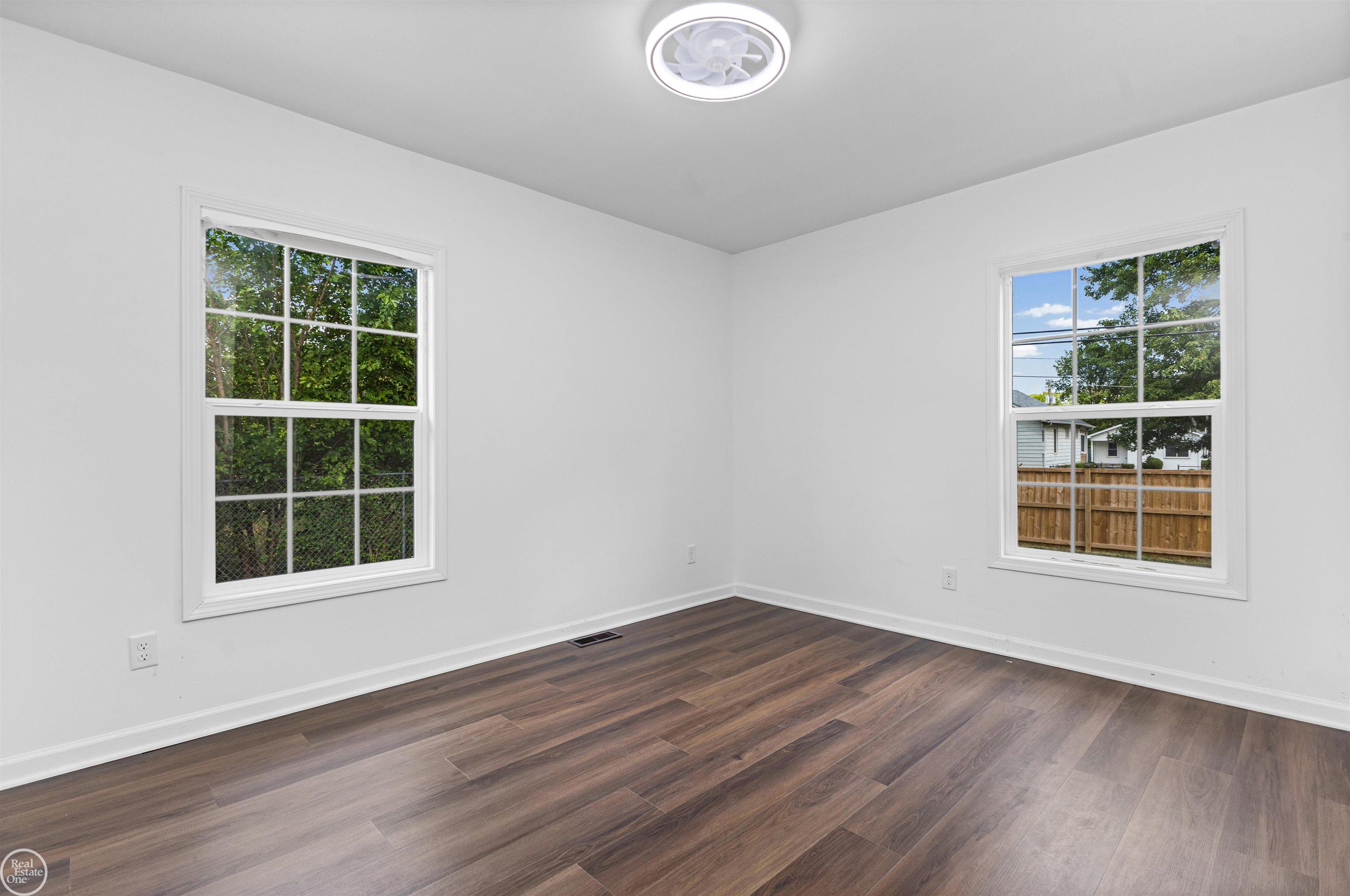656 Tennessee Street Property Photo 23