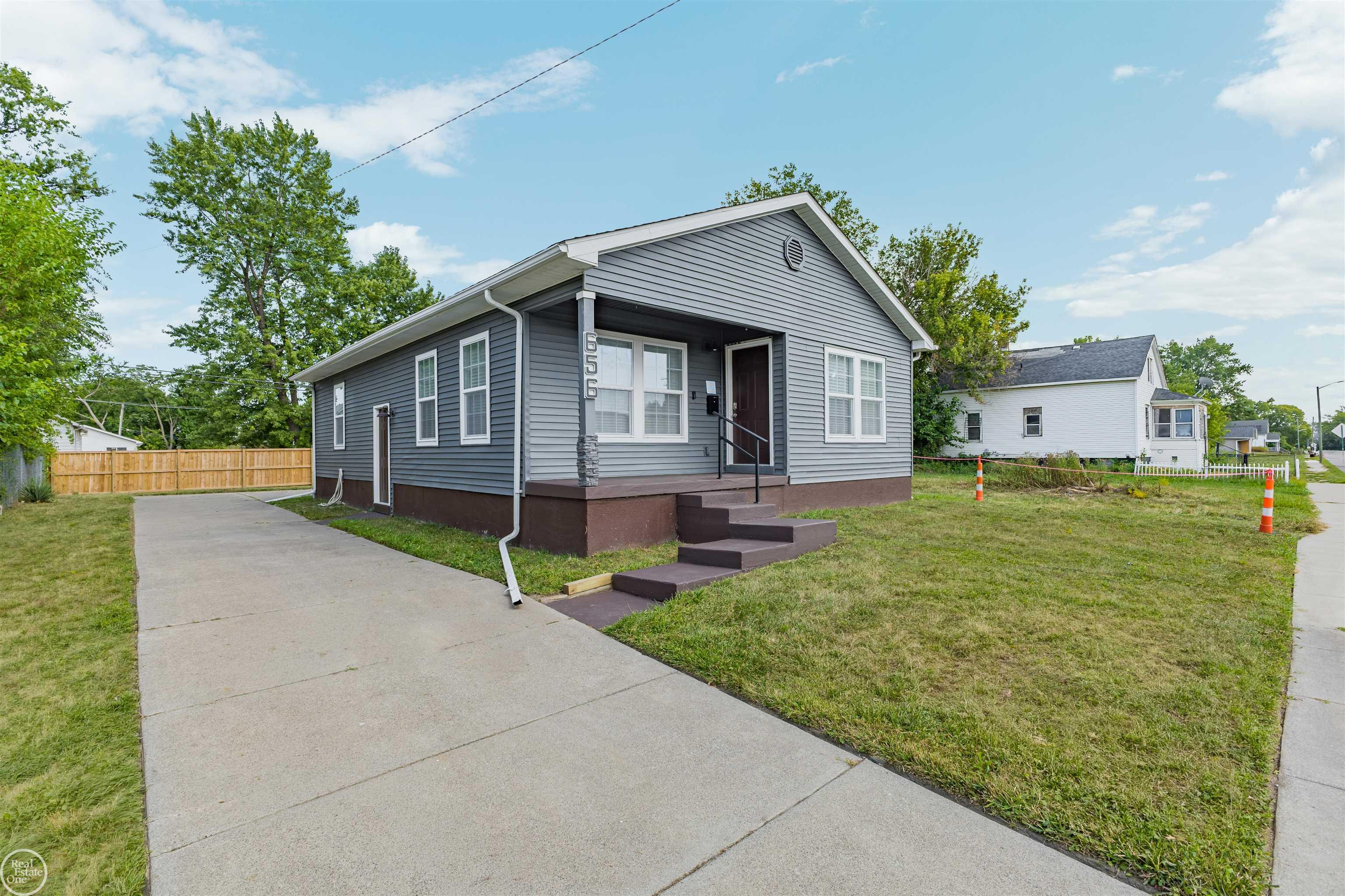 656 Tennessee Street Property Photo 37