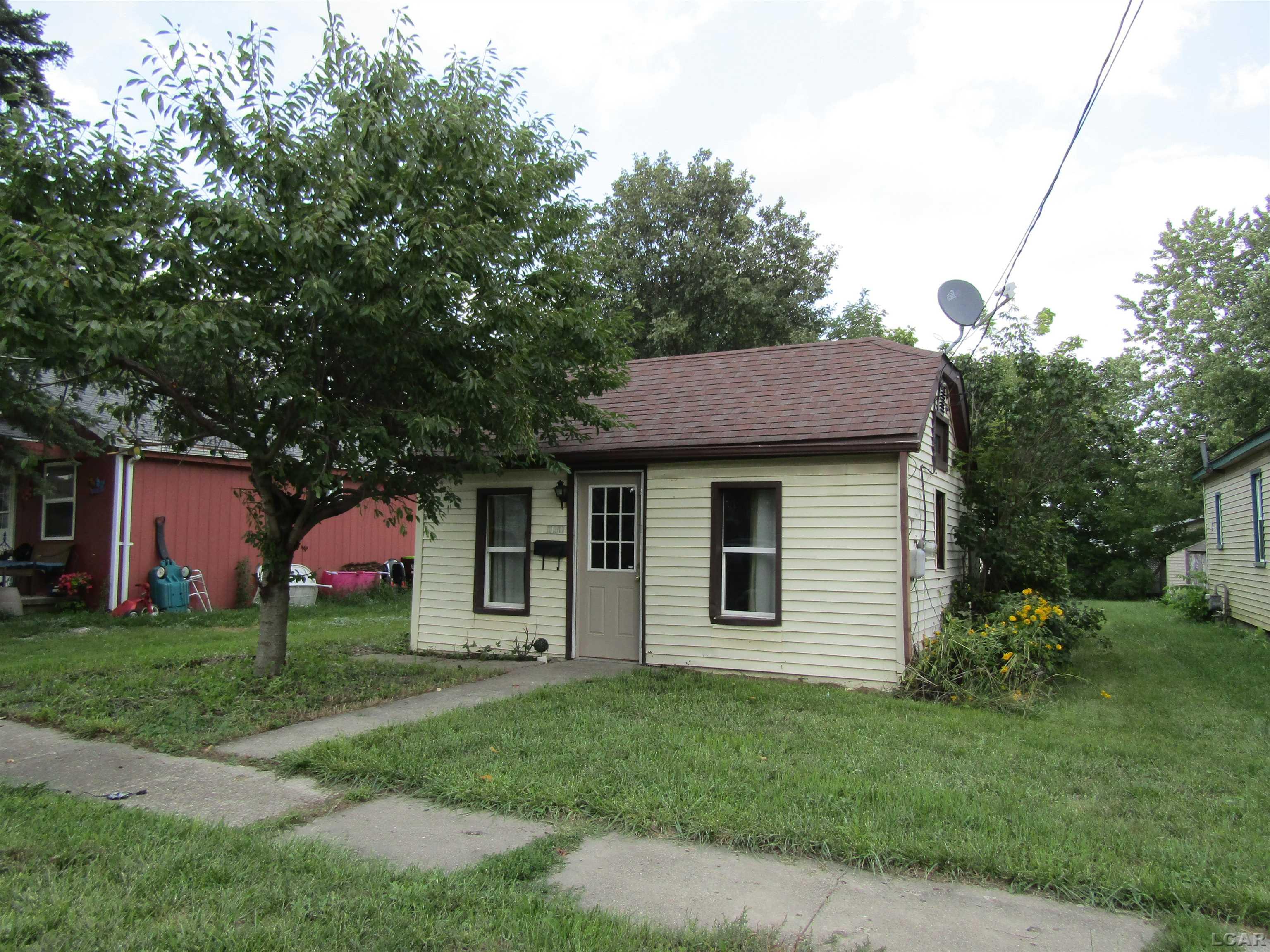 741 Oak Street Property Photo 1