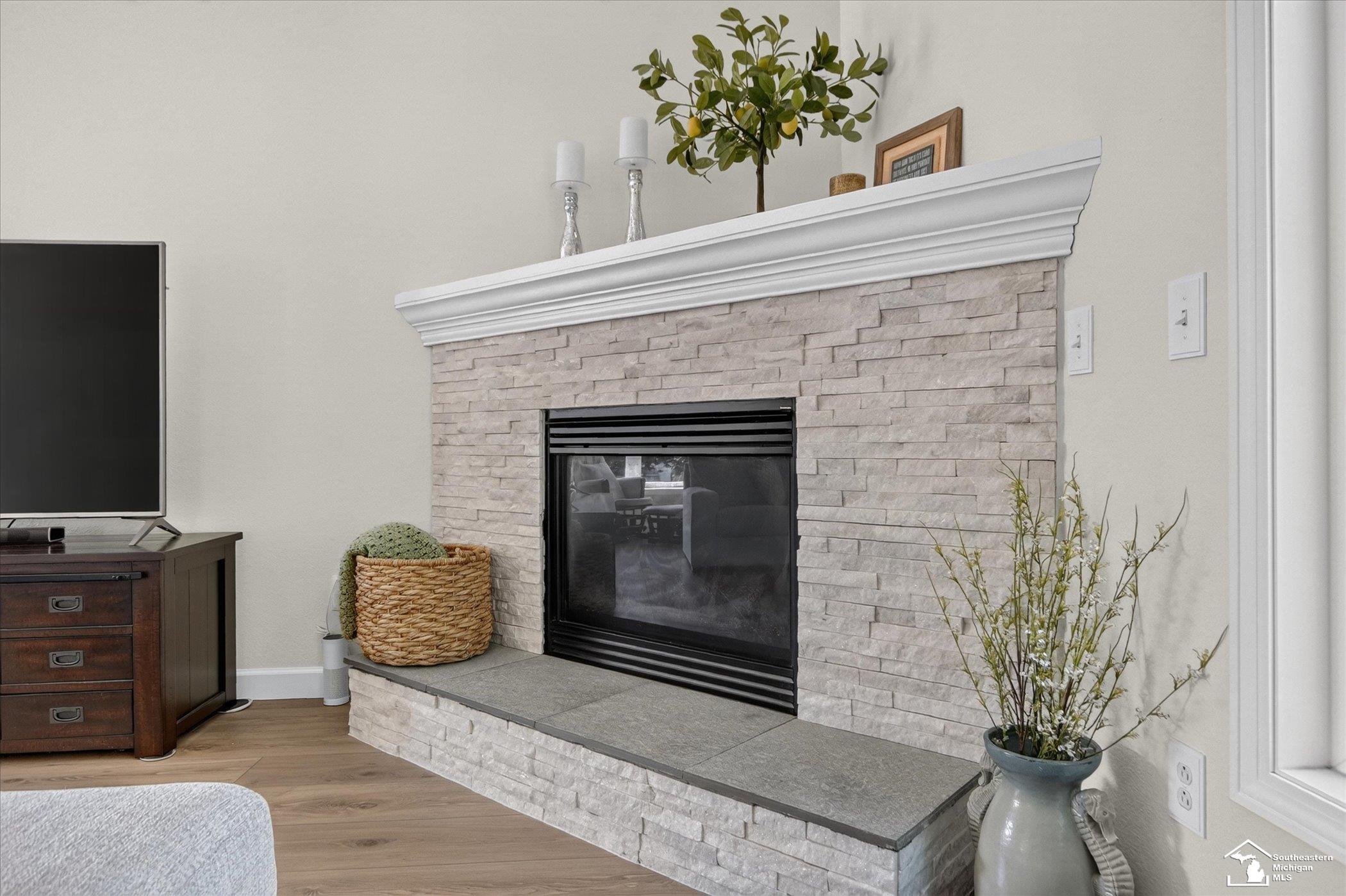 870 Hickory Creek Drive Property Photo 6