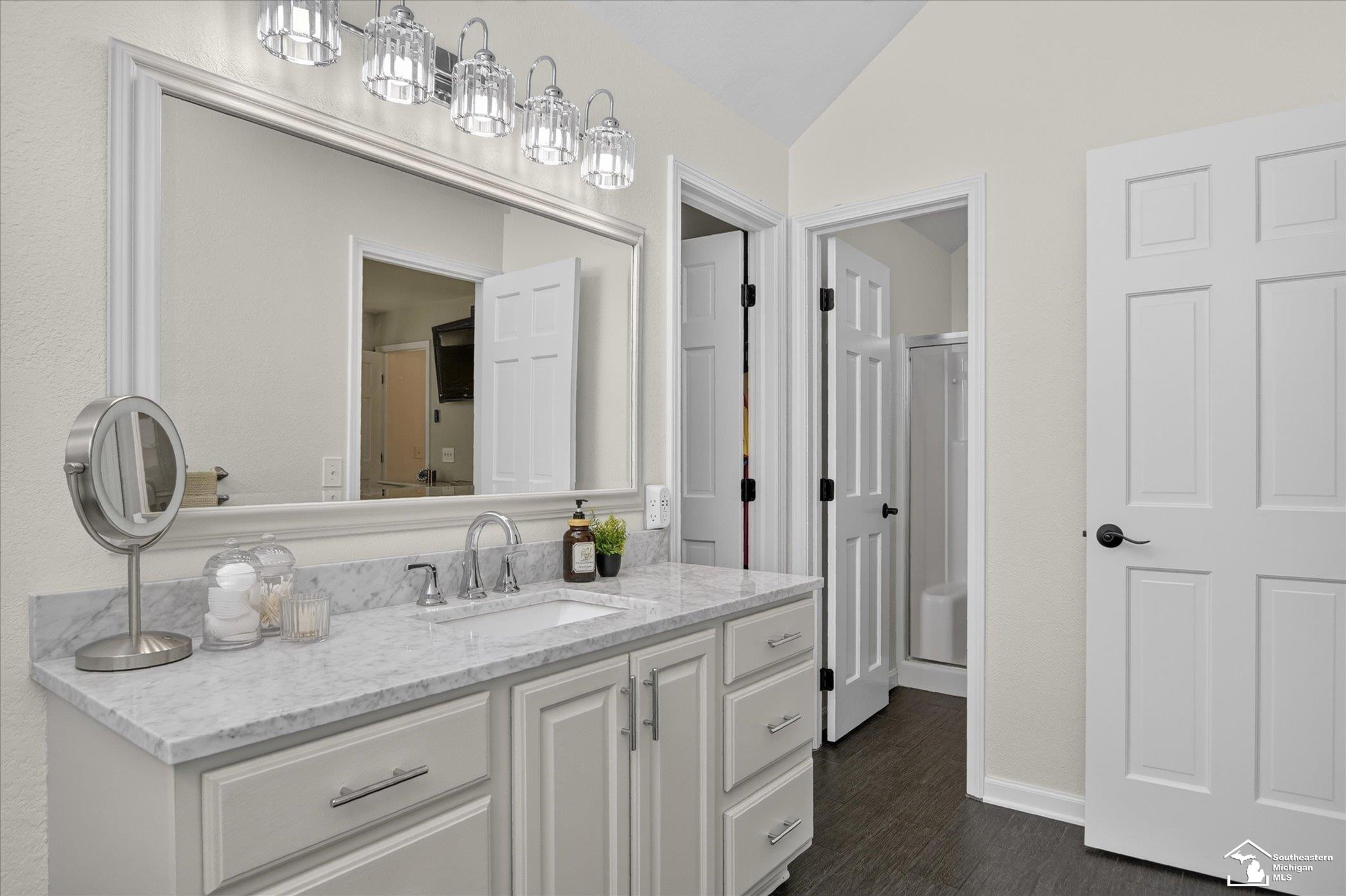 870 Hickory Creek Drive Property Photo 24