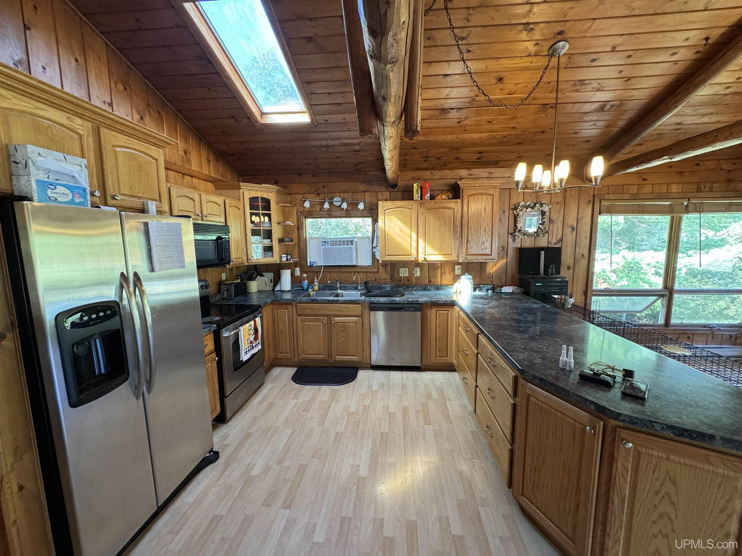 W7065 Us2 Highway Property Photo 10
