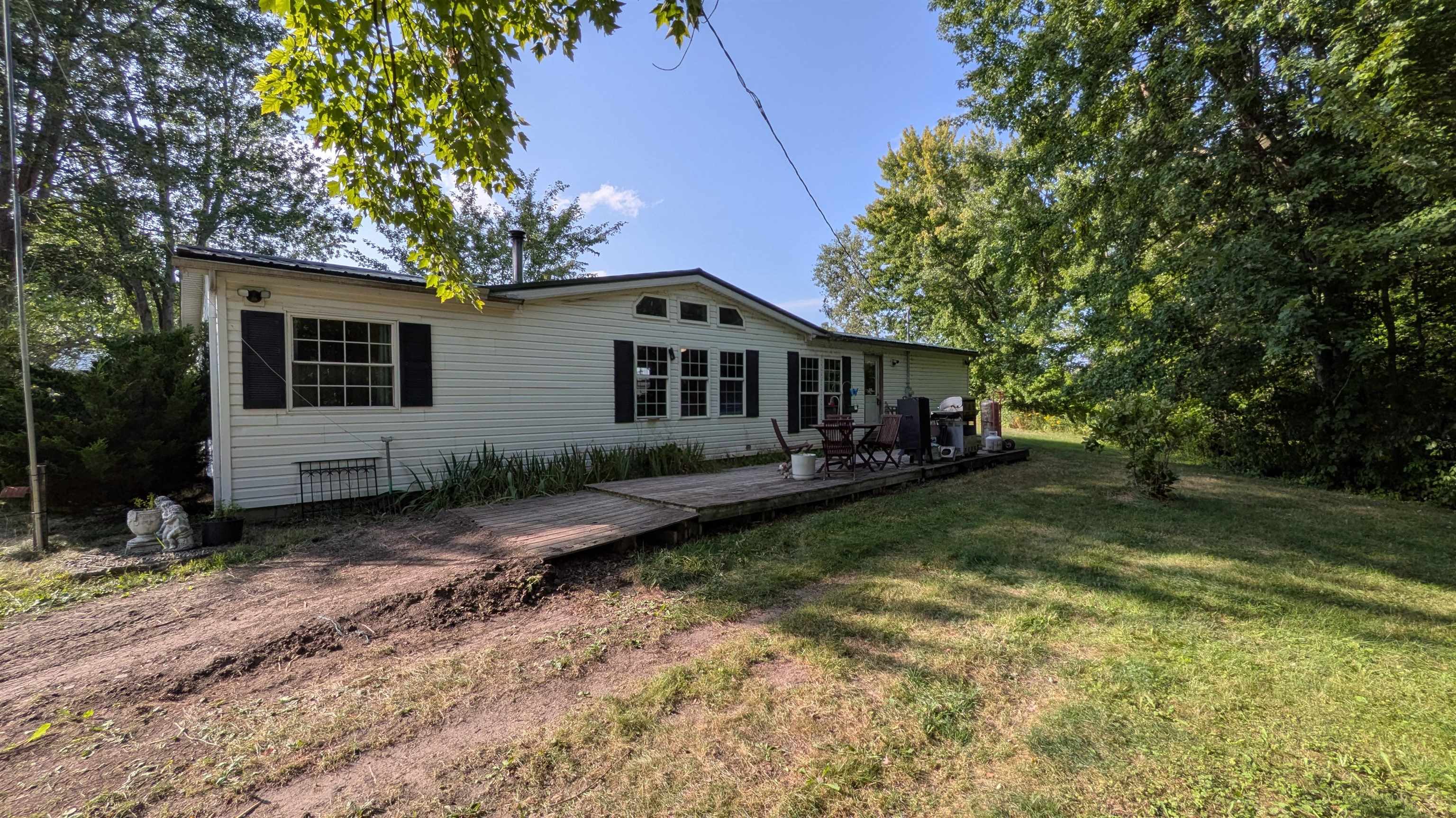 9885 E Pere Marquette Road Property Photo 1