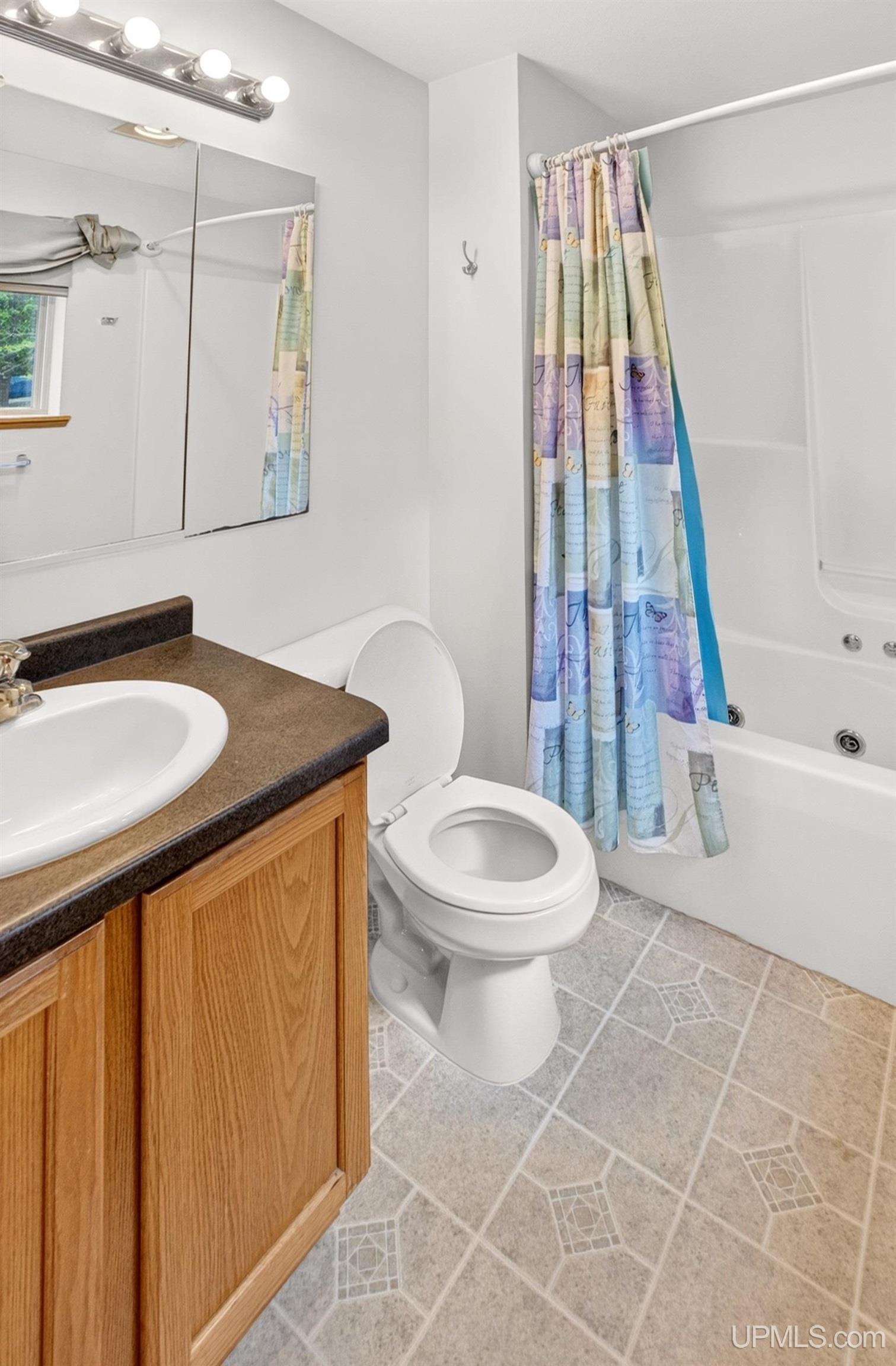 1675 Ellsworth Drive Property Photo 9