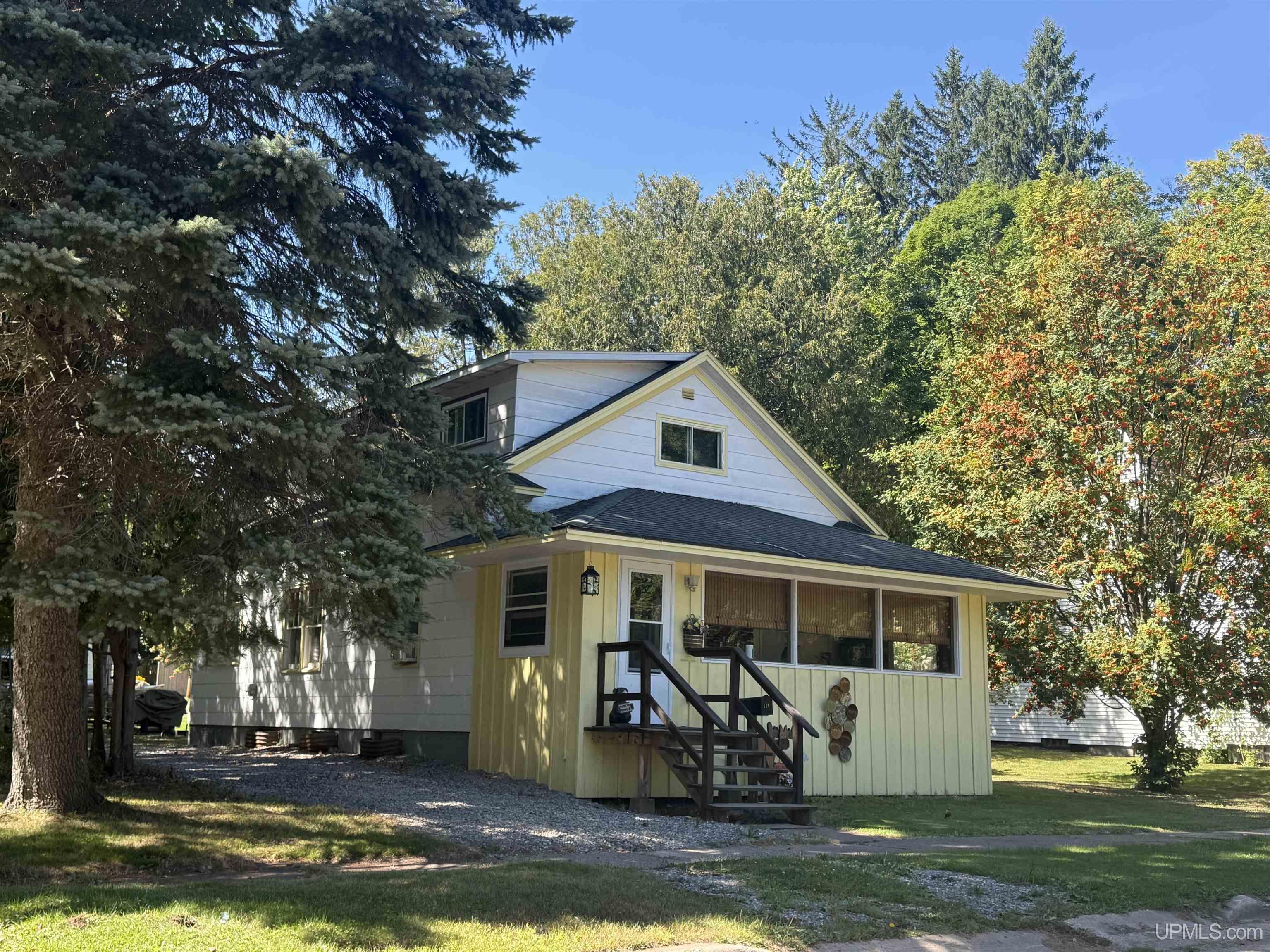 116 Iron Street Property Photo 1