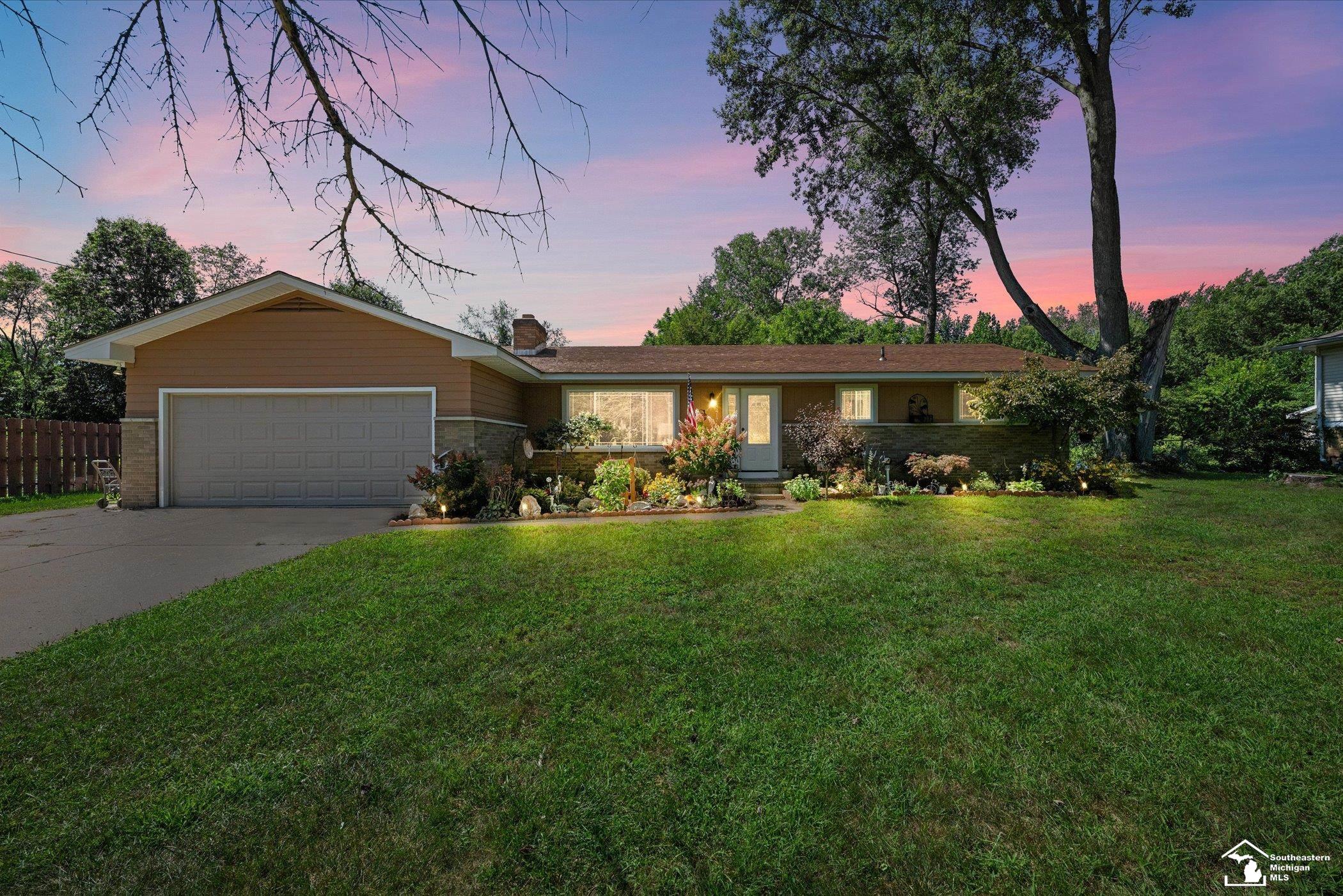 8417 Saratoga Drive Property Photo 1
