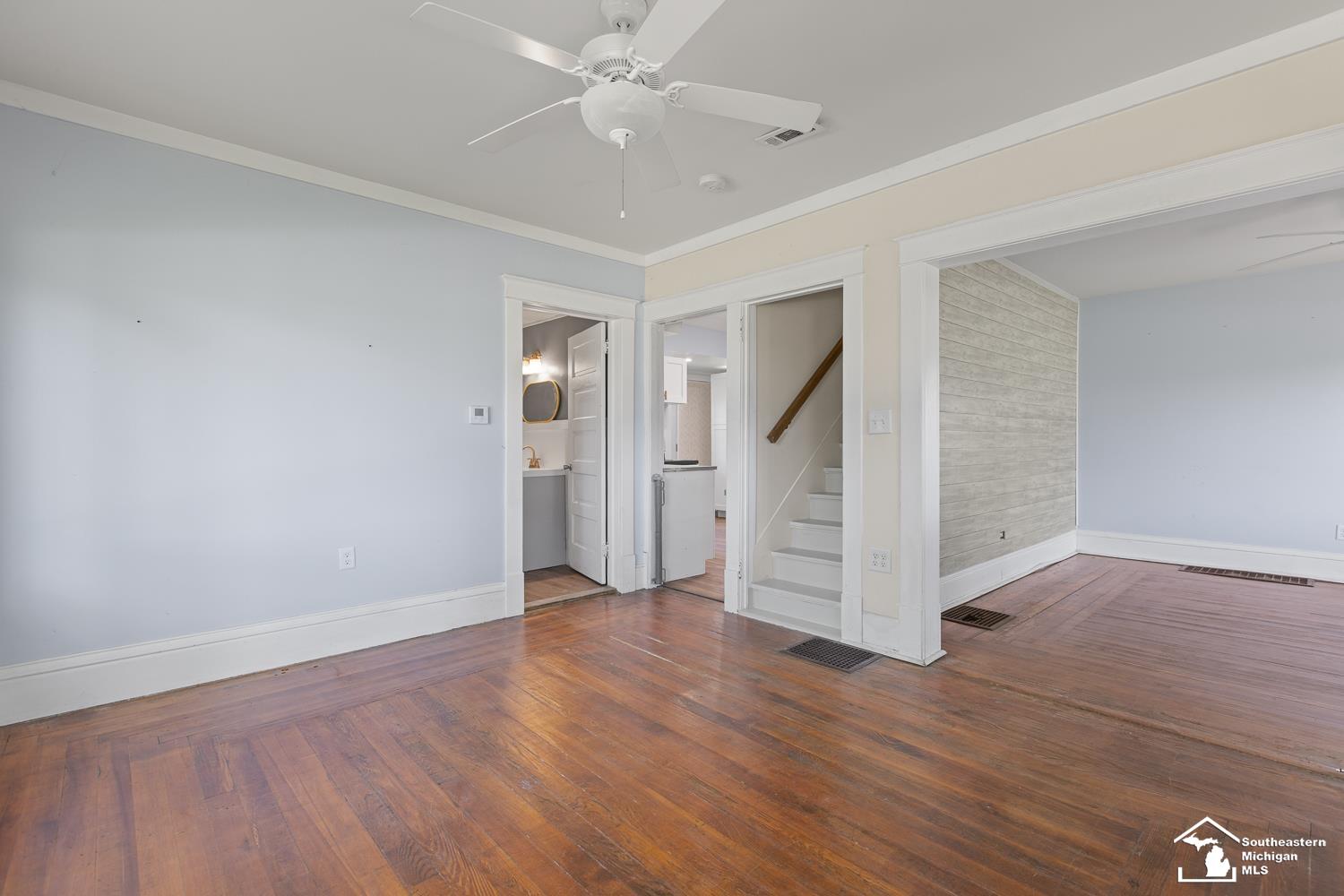 202 Walnut Street Property Photo 4