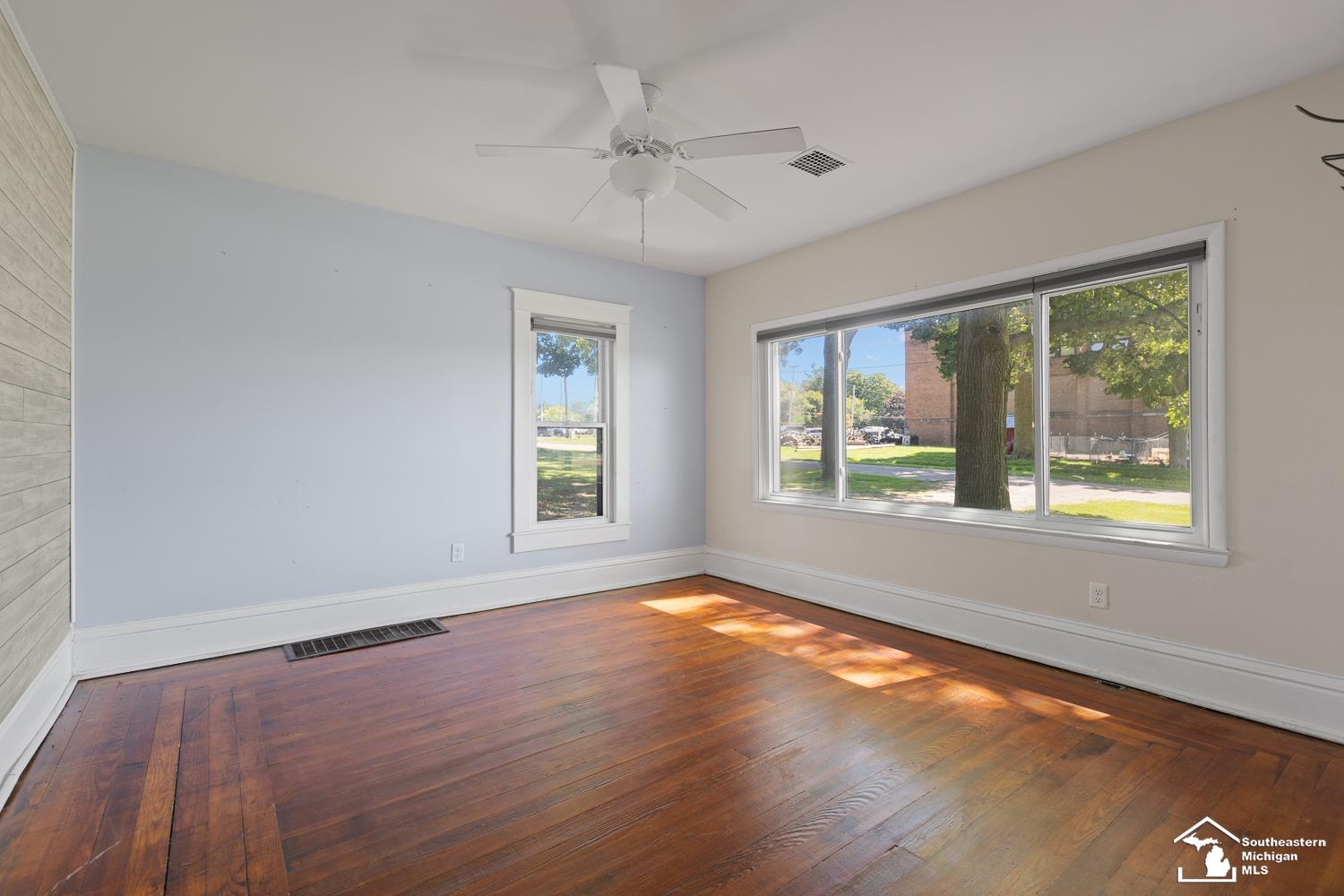 202 Walnut Street Property Photo 7