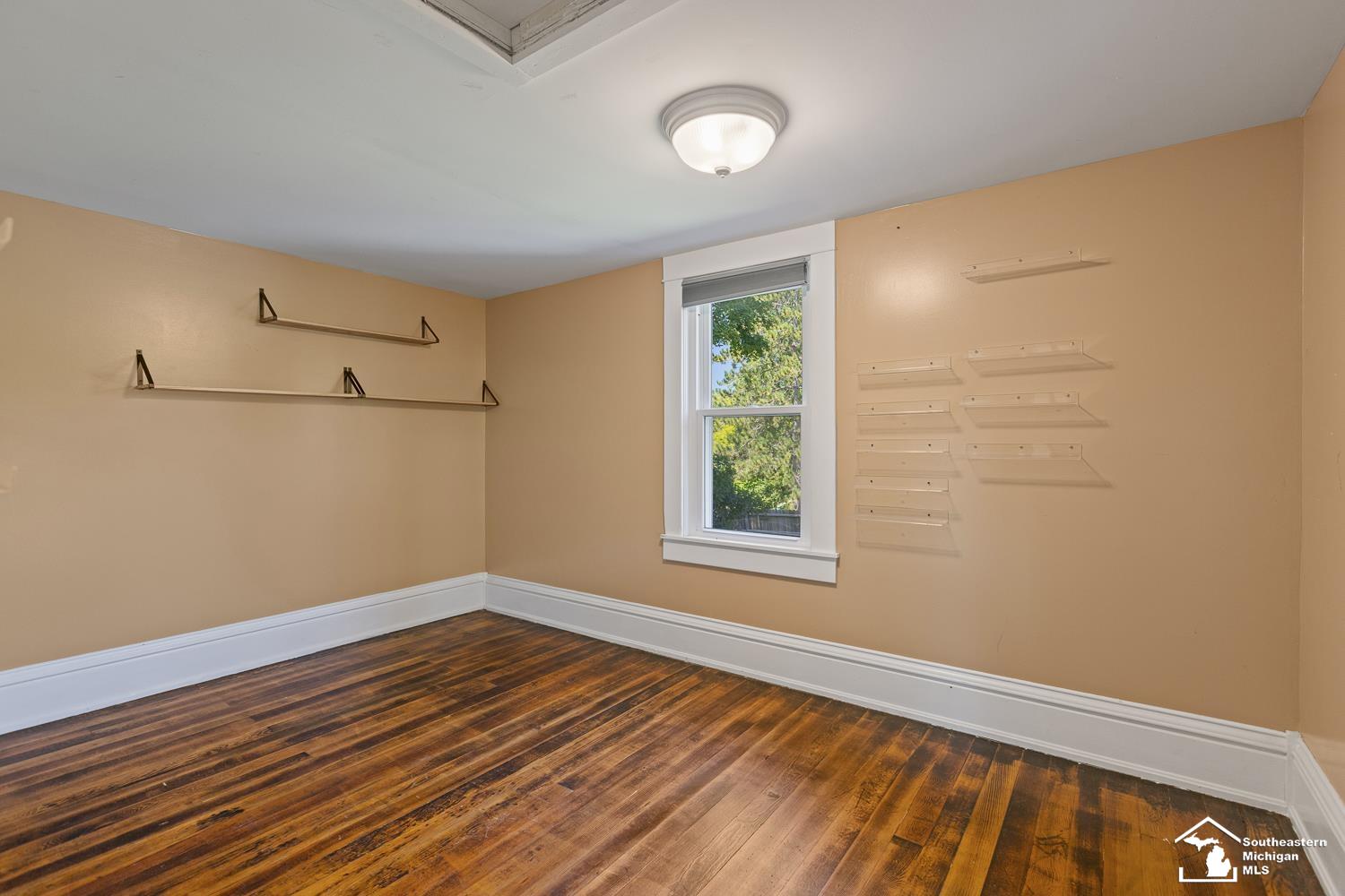 202 Walnut Street Property Photo 18
