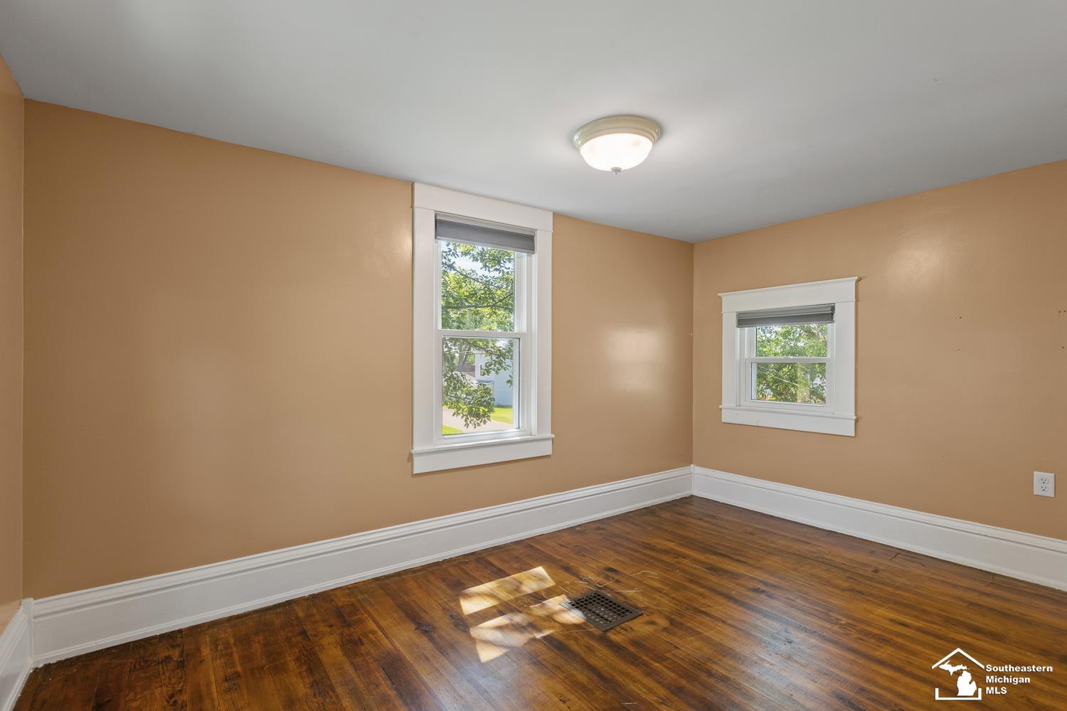 202 Walnut Street Property Photo 20