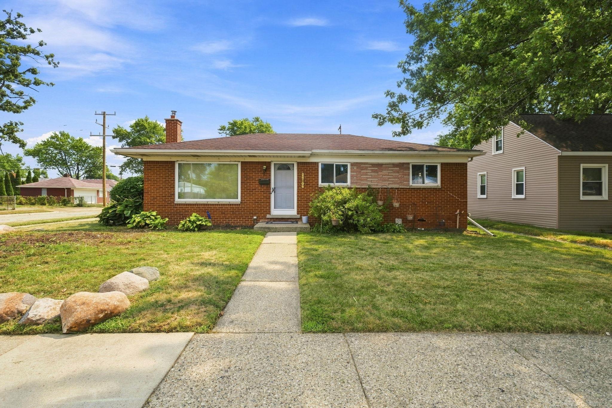 24306 Rosalind Avenue Property Photo 1
