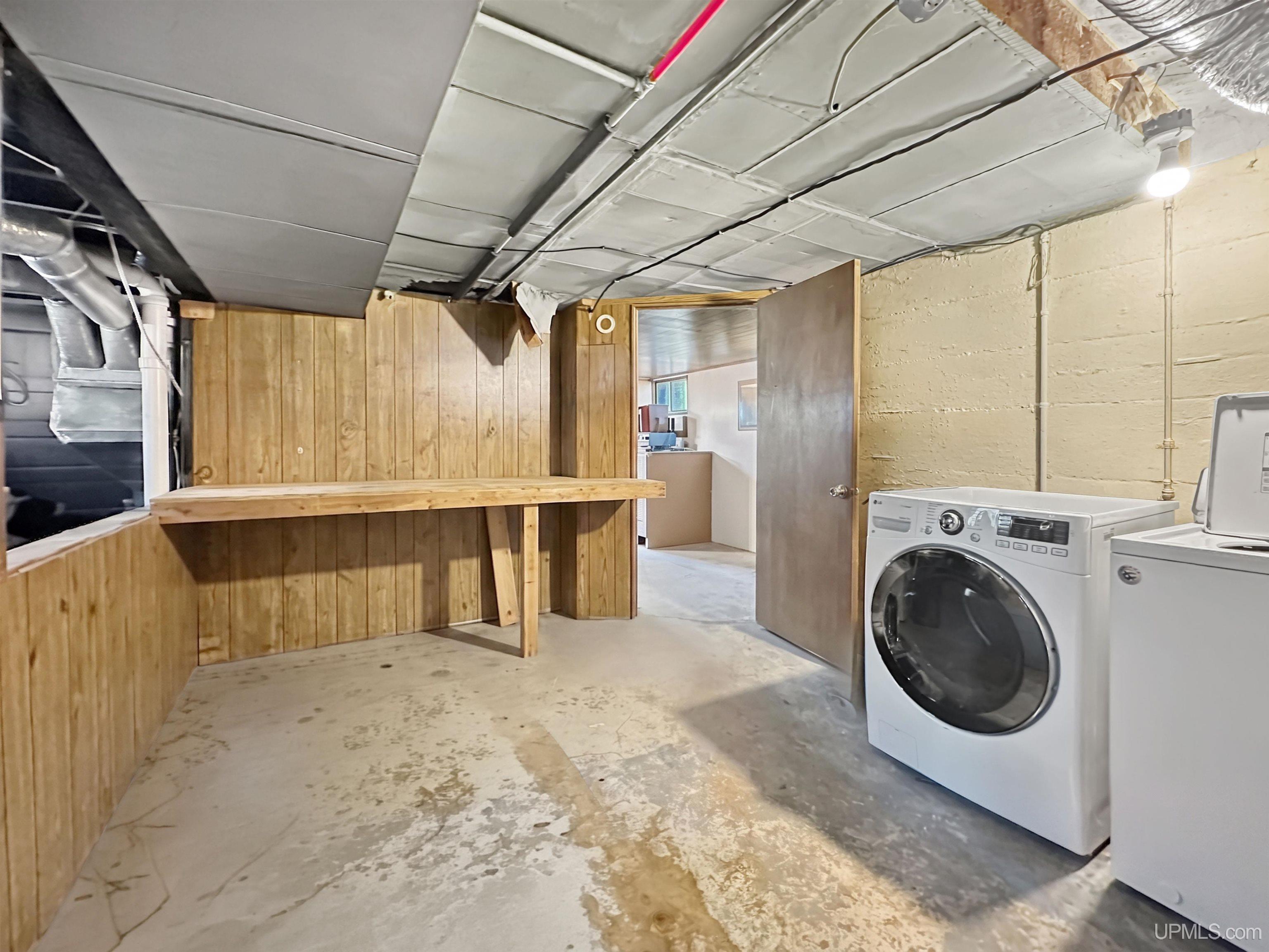 1920 N 2nd Avenue Property Photo 10
