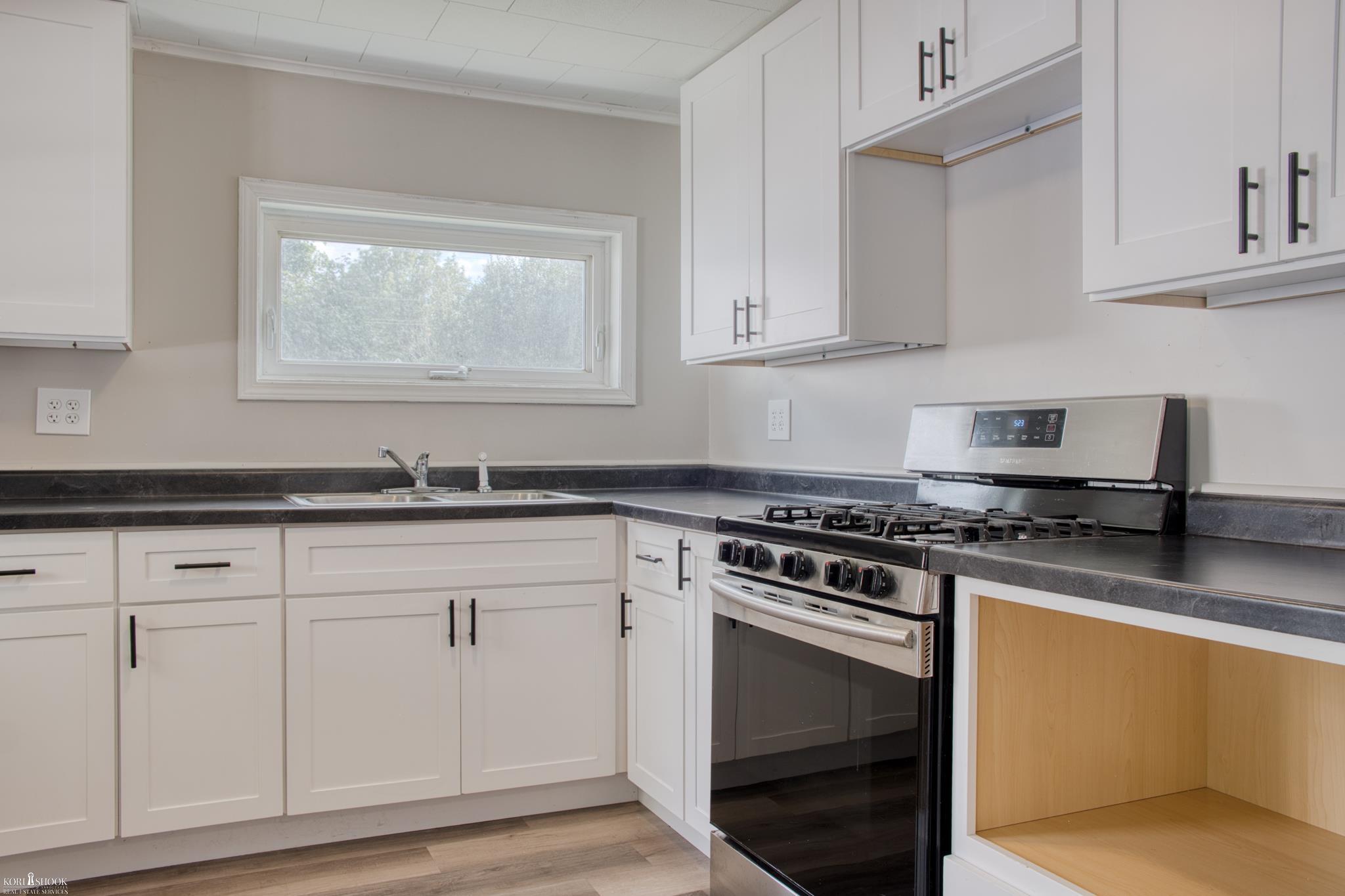 1003 Ryan Street Property Photo 2