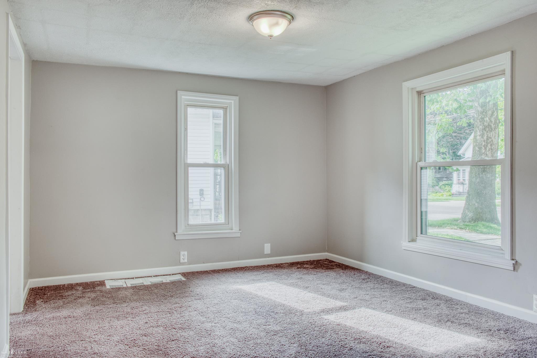 1003 Ryan Street Property Photo 10
