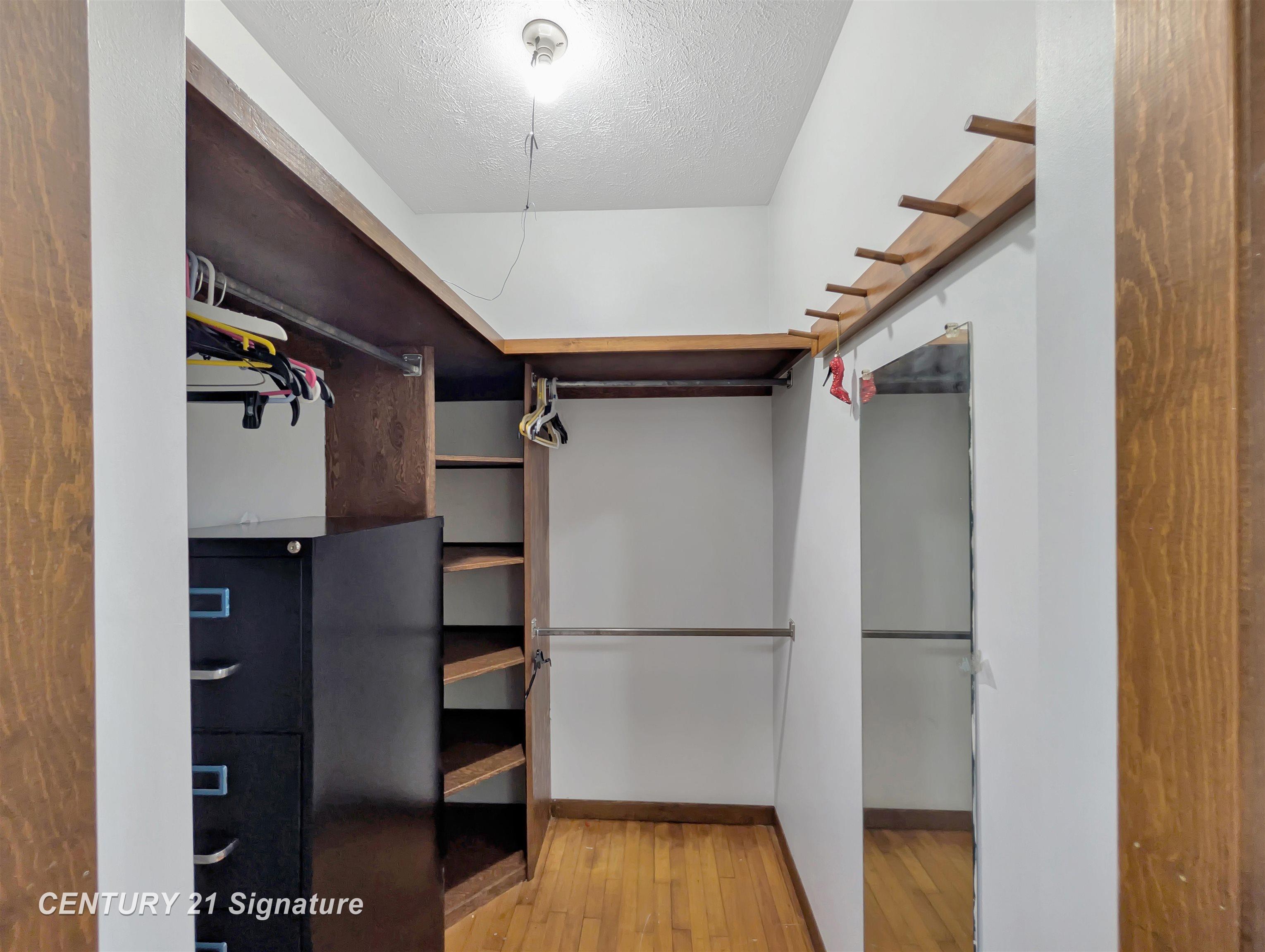 1608 N Oakley Street Property Photo 15