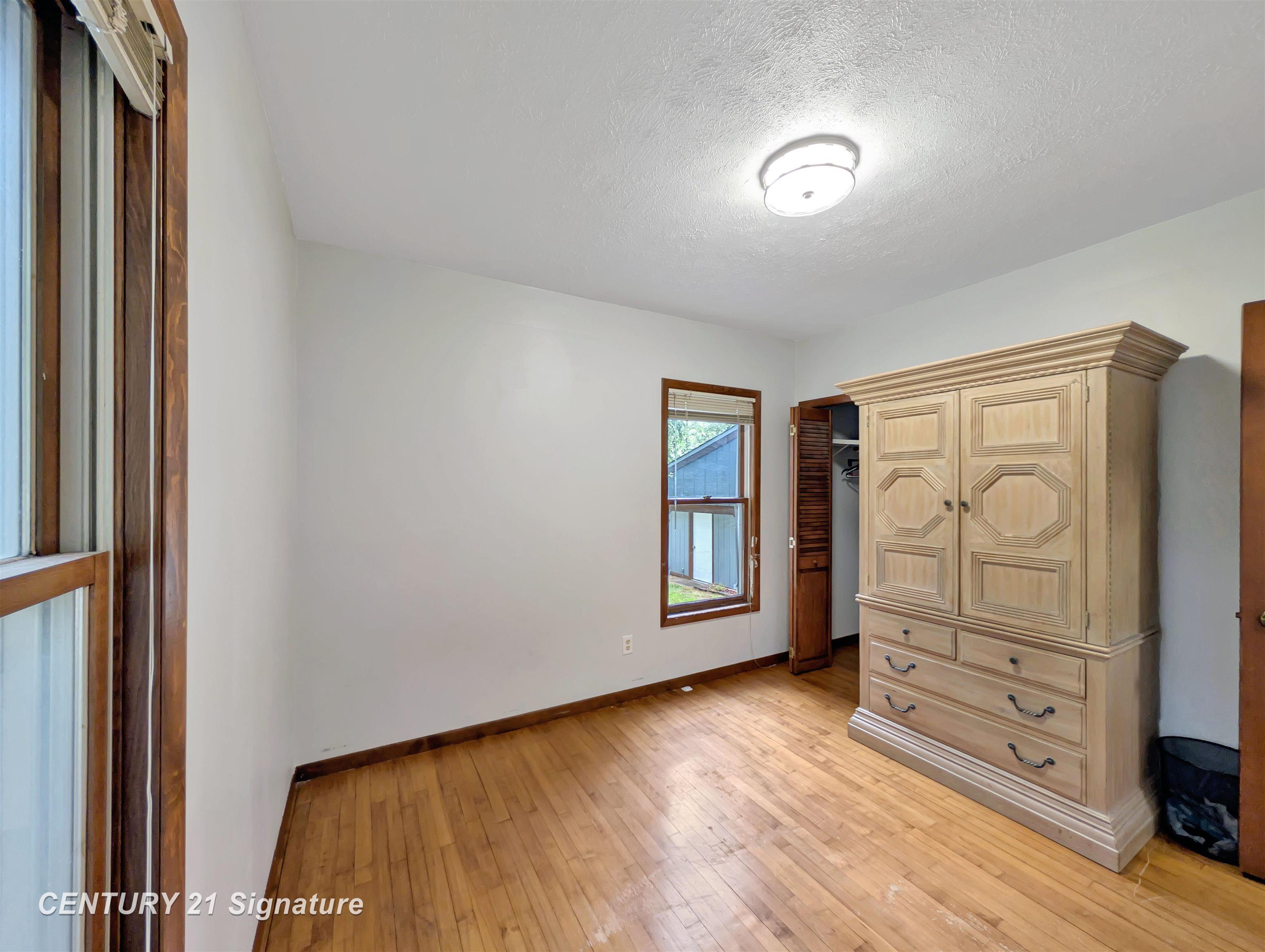 1608 N Oakley Street Property Photo 18