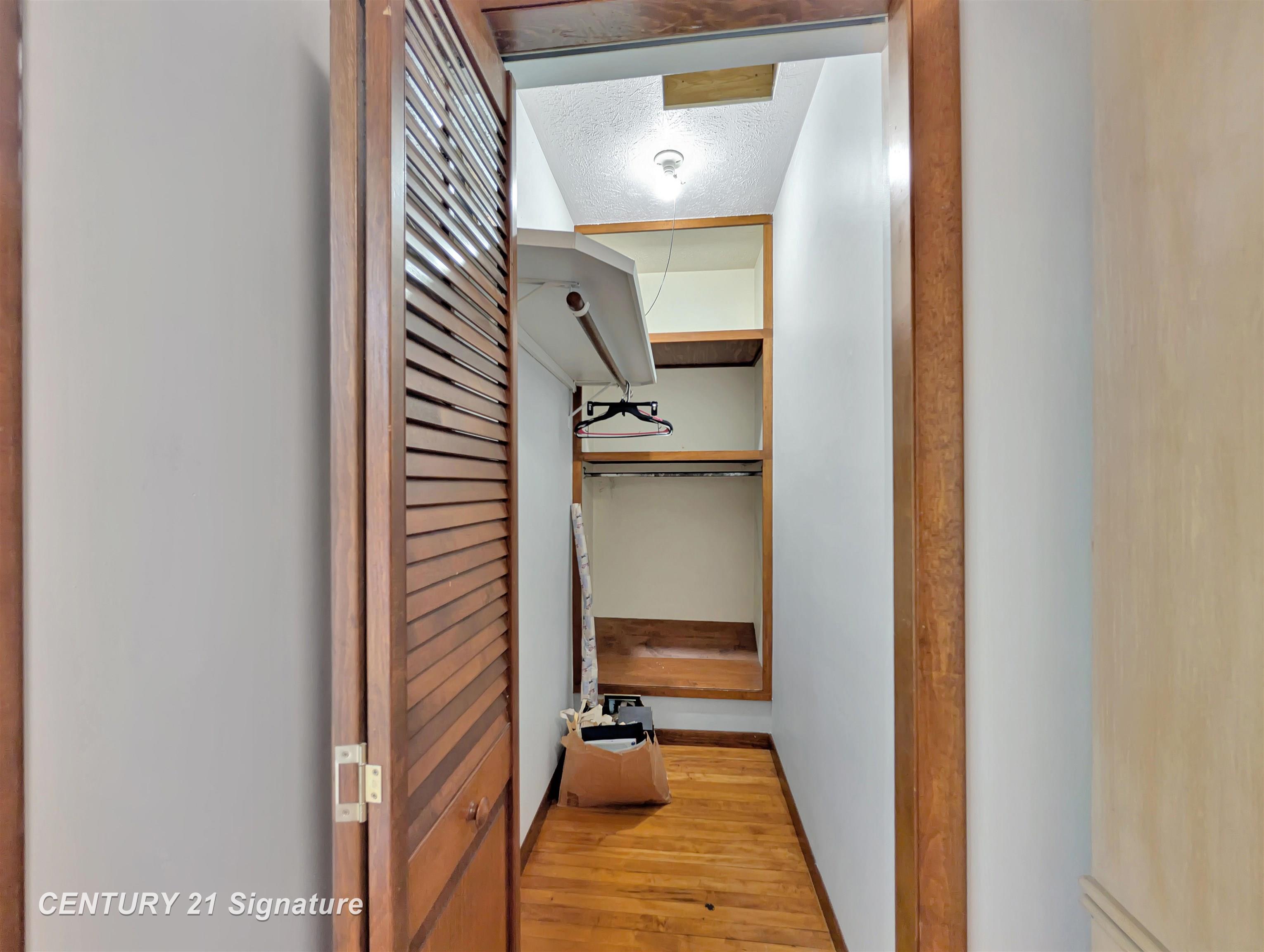 1608 N Oakley Street Property Photo 19