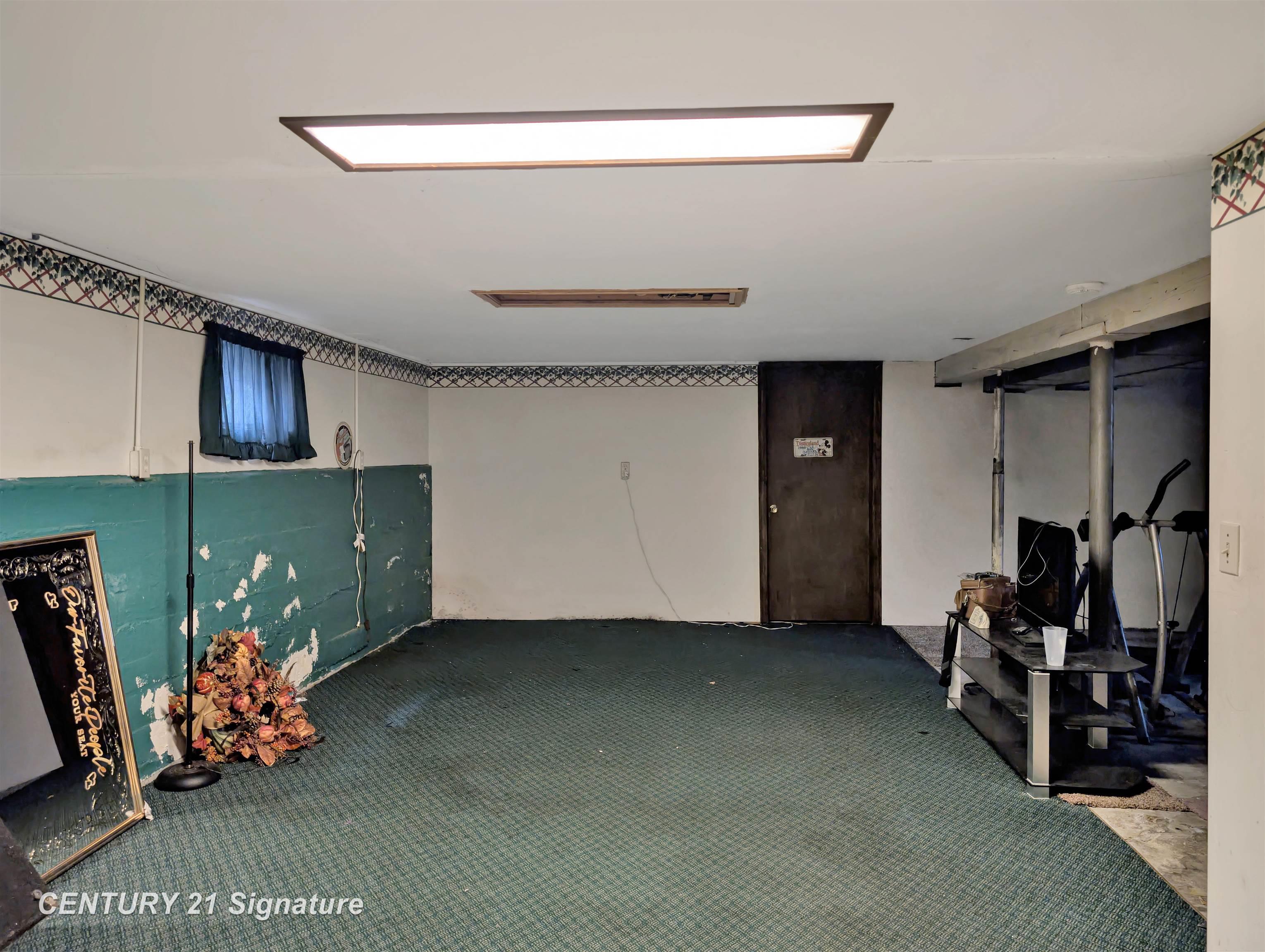 1608 N Oakley Street Property Photo 23