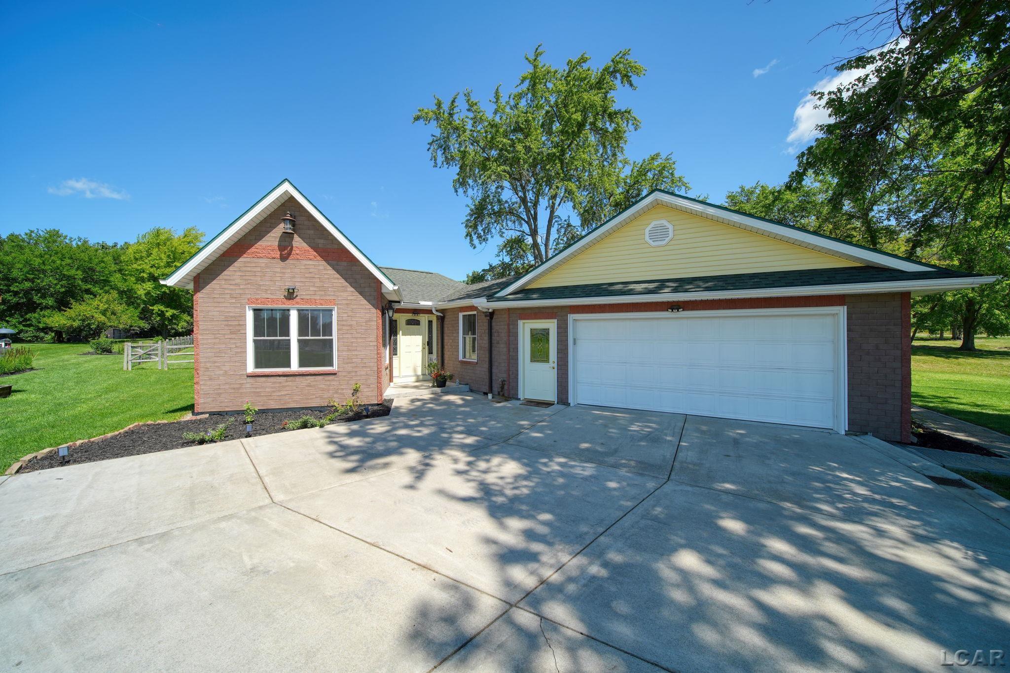 2301 Wolf Creek Highway Property Photo 1