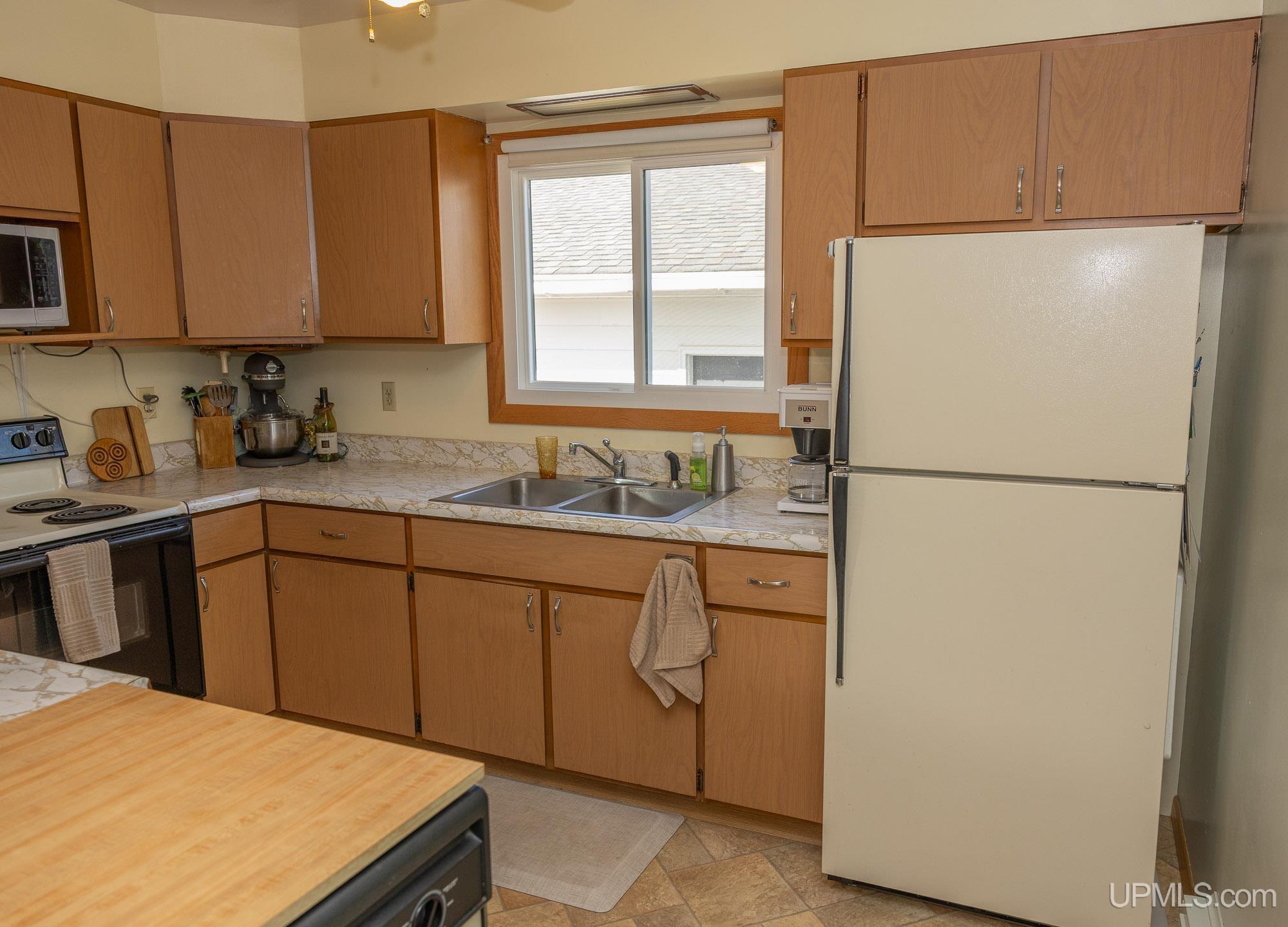 1765 Ellsworth Street Property Photo 6