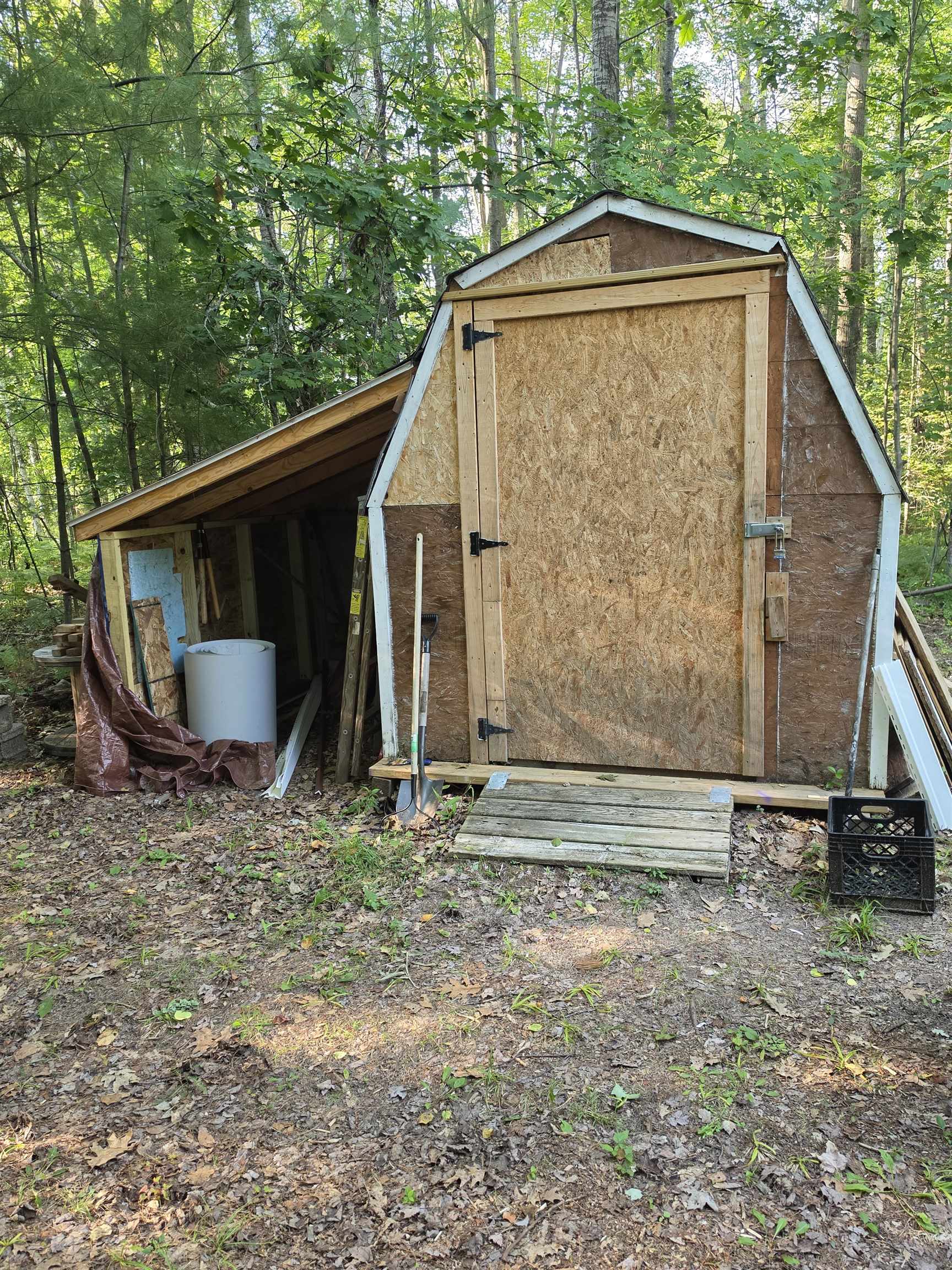 4393 Hemlock Street Property Photo 5