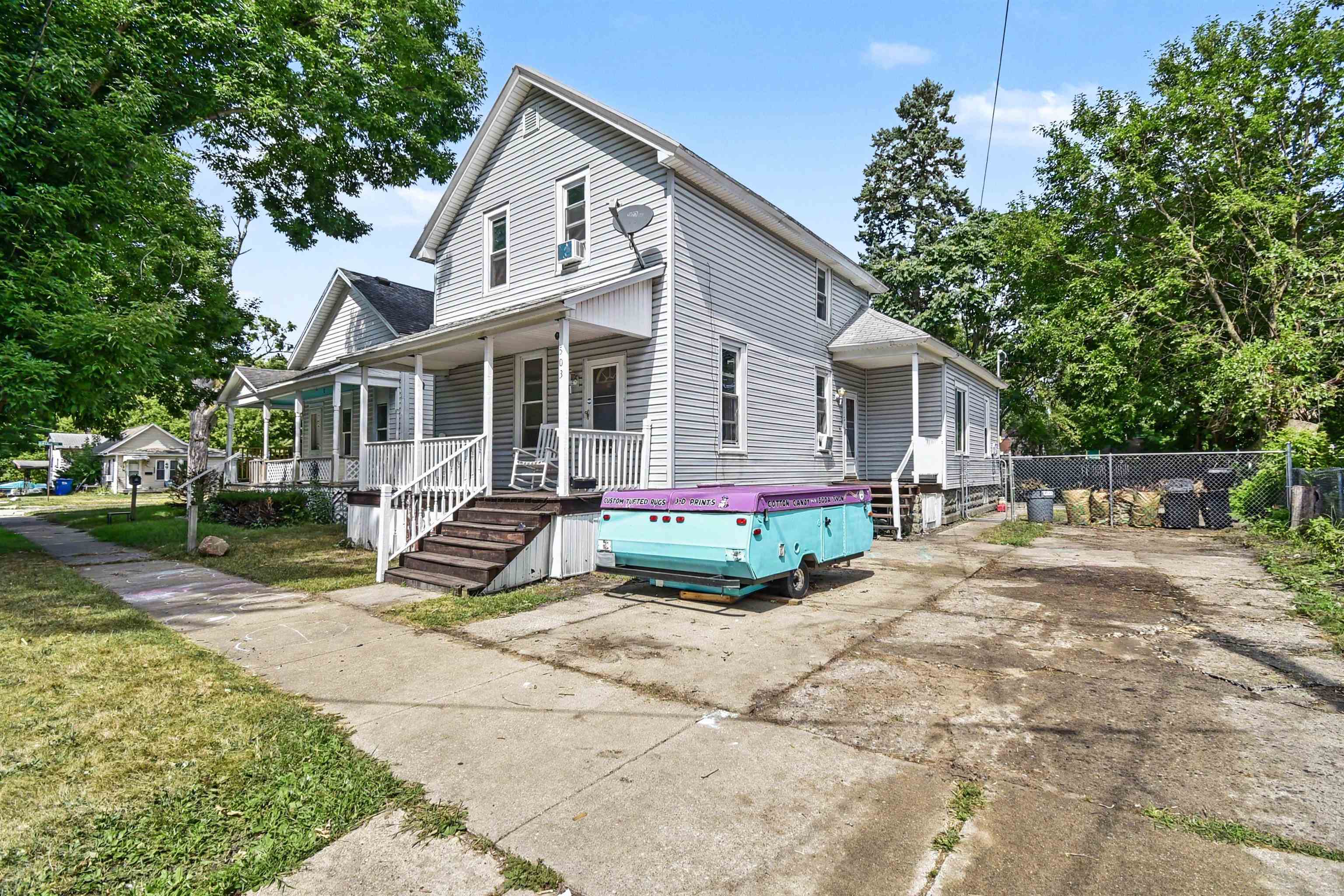 503 E Clara Street Property Photo 2