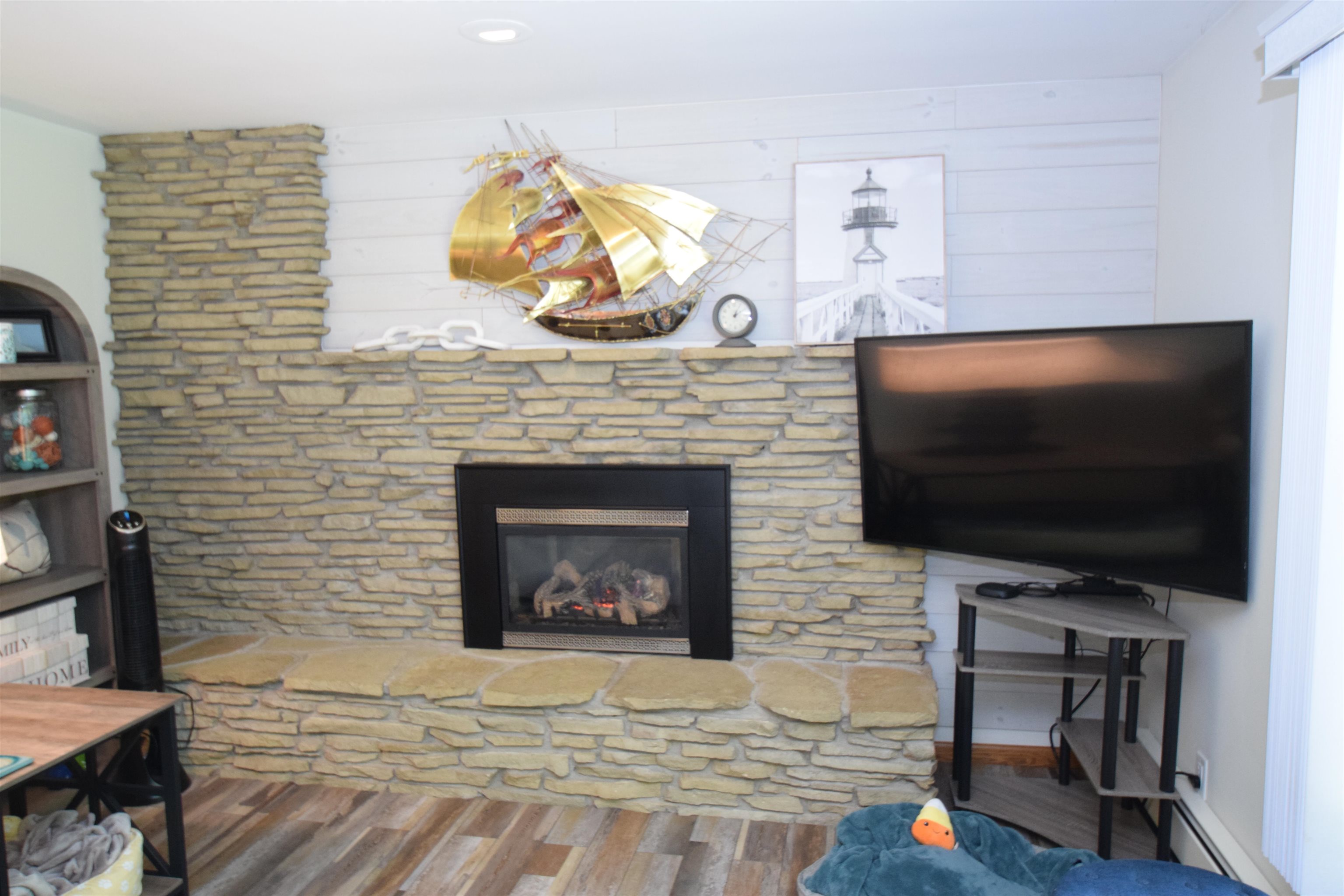 3952 E Kens Lane Property Photo 7