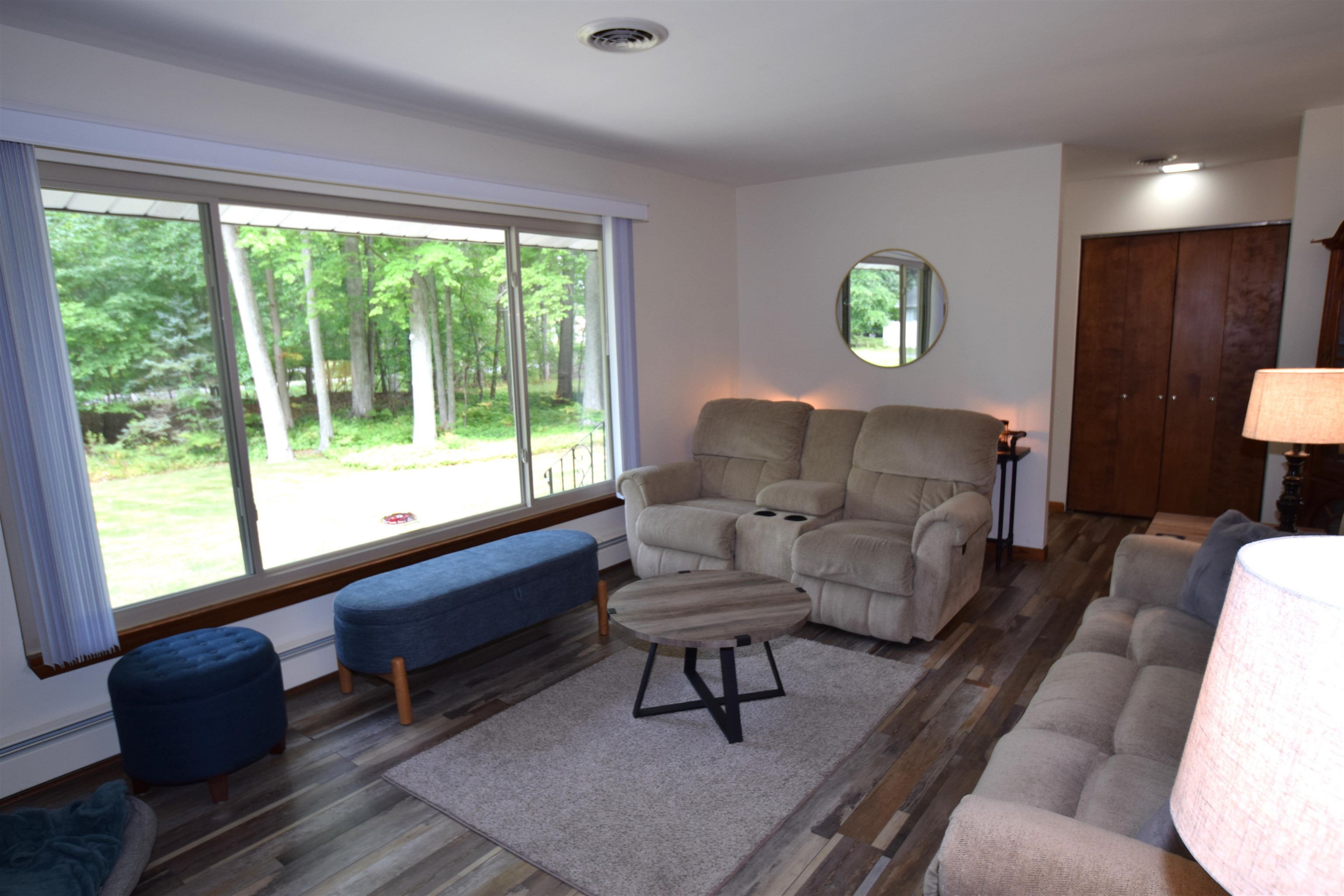 3952 E Kens Lane Property Photo 8