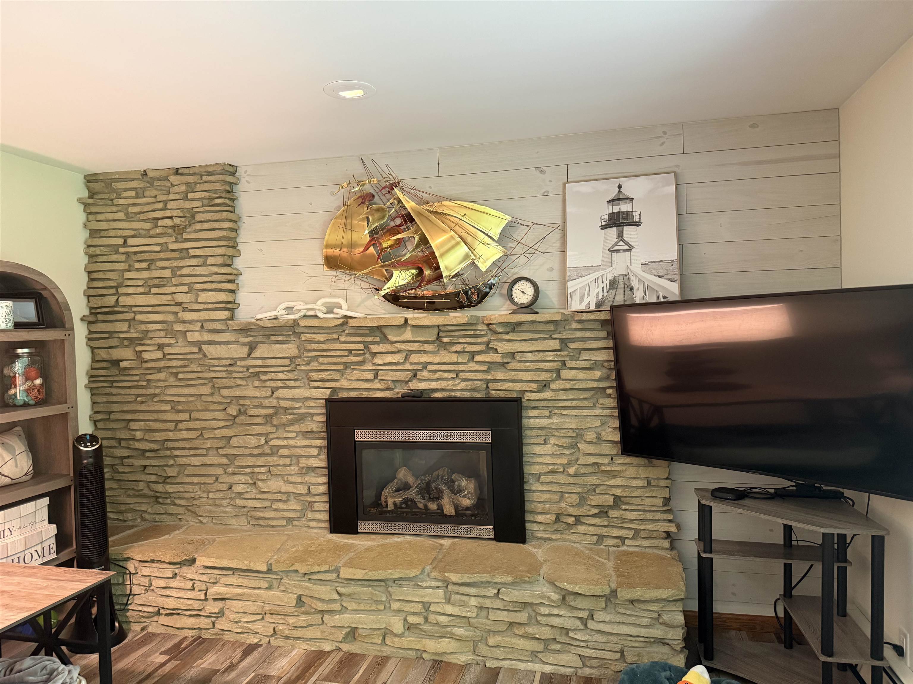 3952 E Kens Lane Property Photo 6