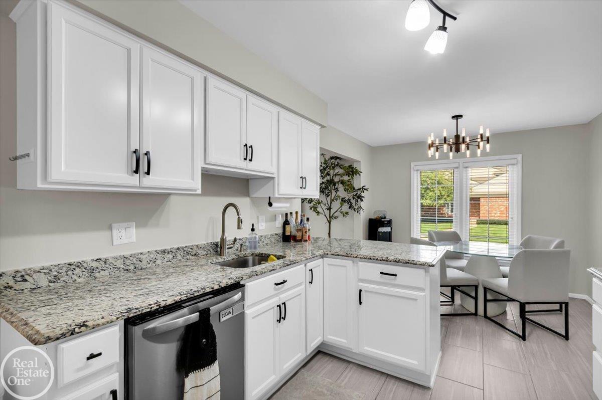 37303 Stonegate Circle Property Photo 11