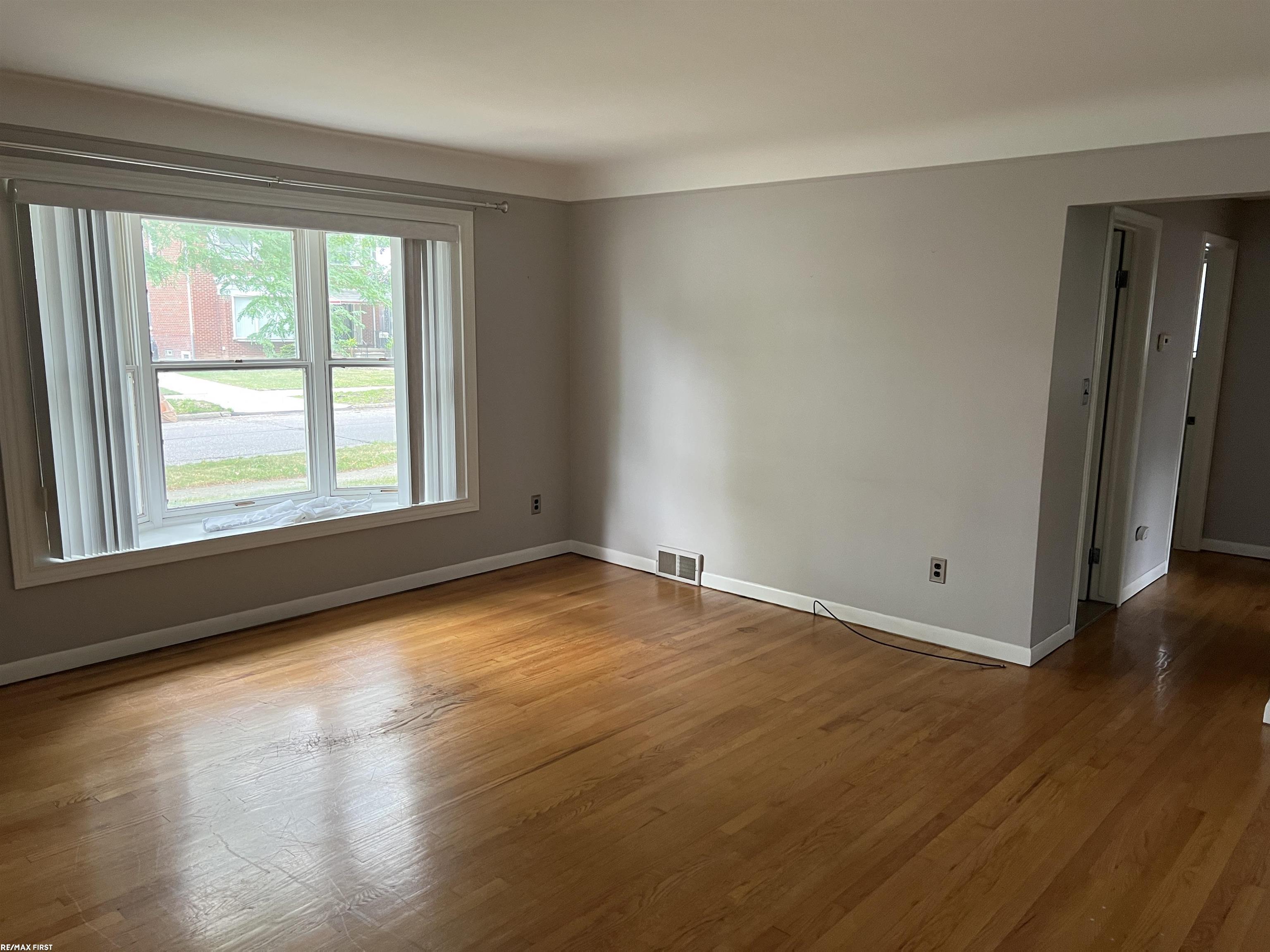 18285 Breezeway Drive Property Photo 8