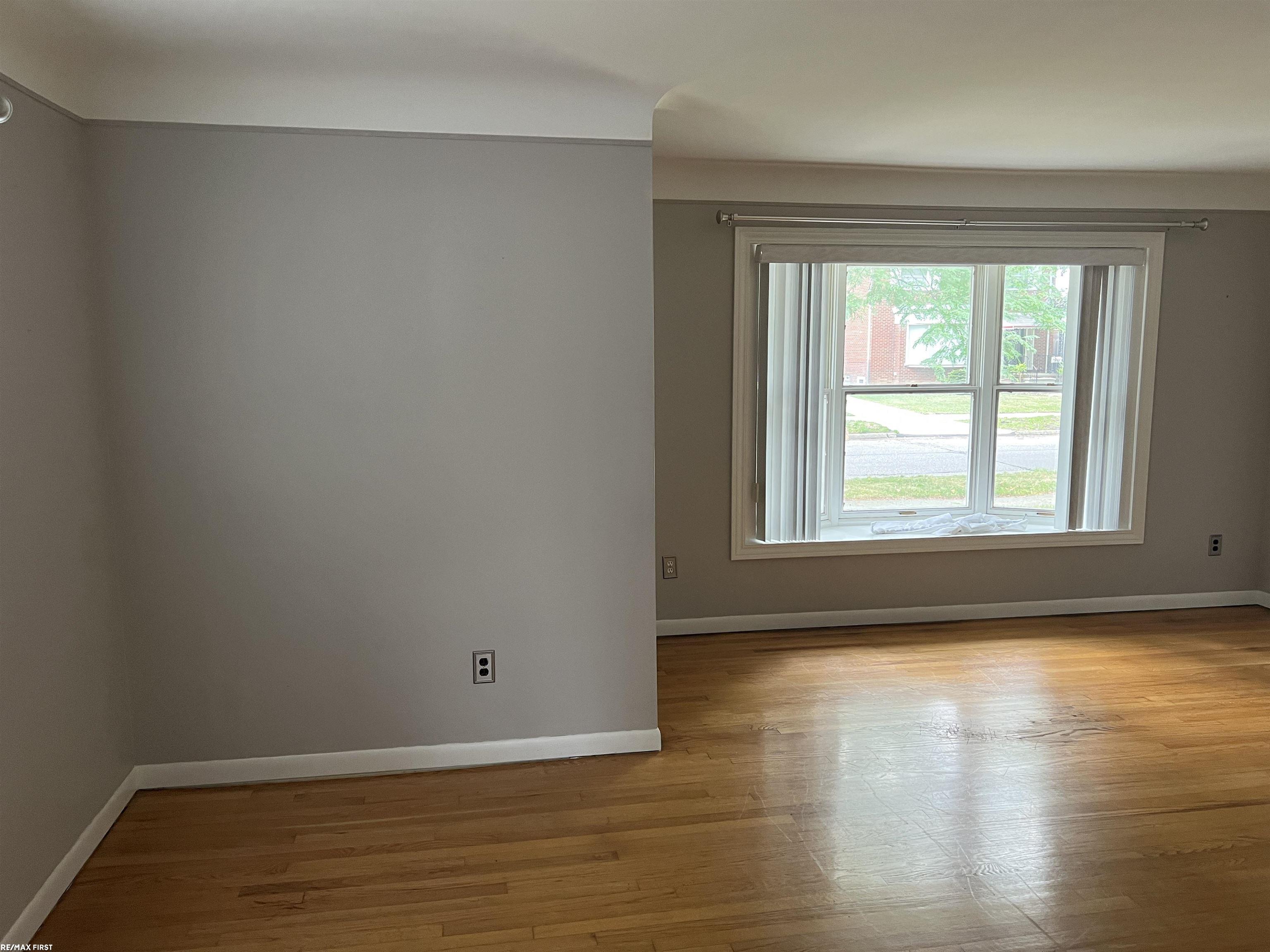 18285 Breezeway Drive Property Photo 9