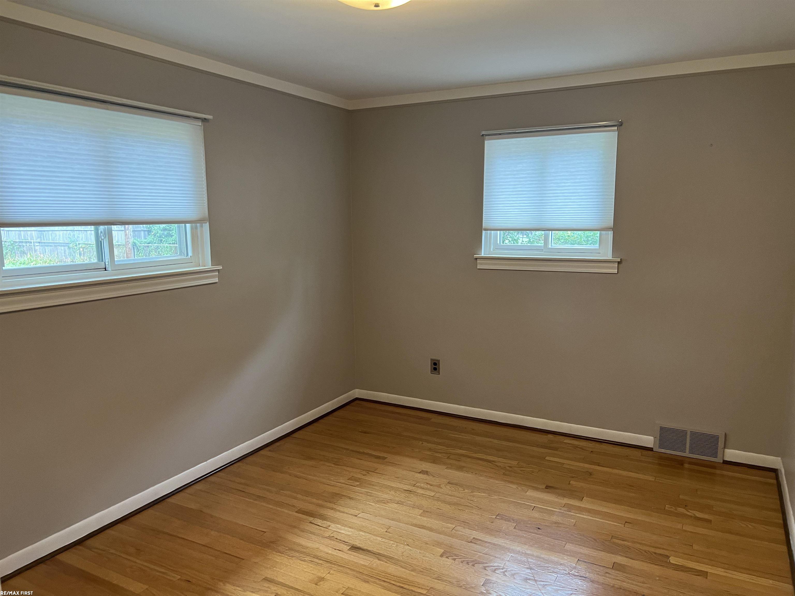 18285 Breezeway Drive Property Photo 12