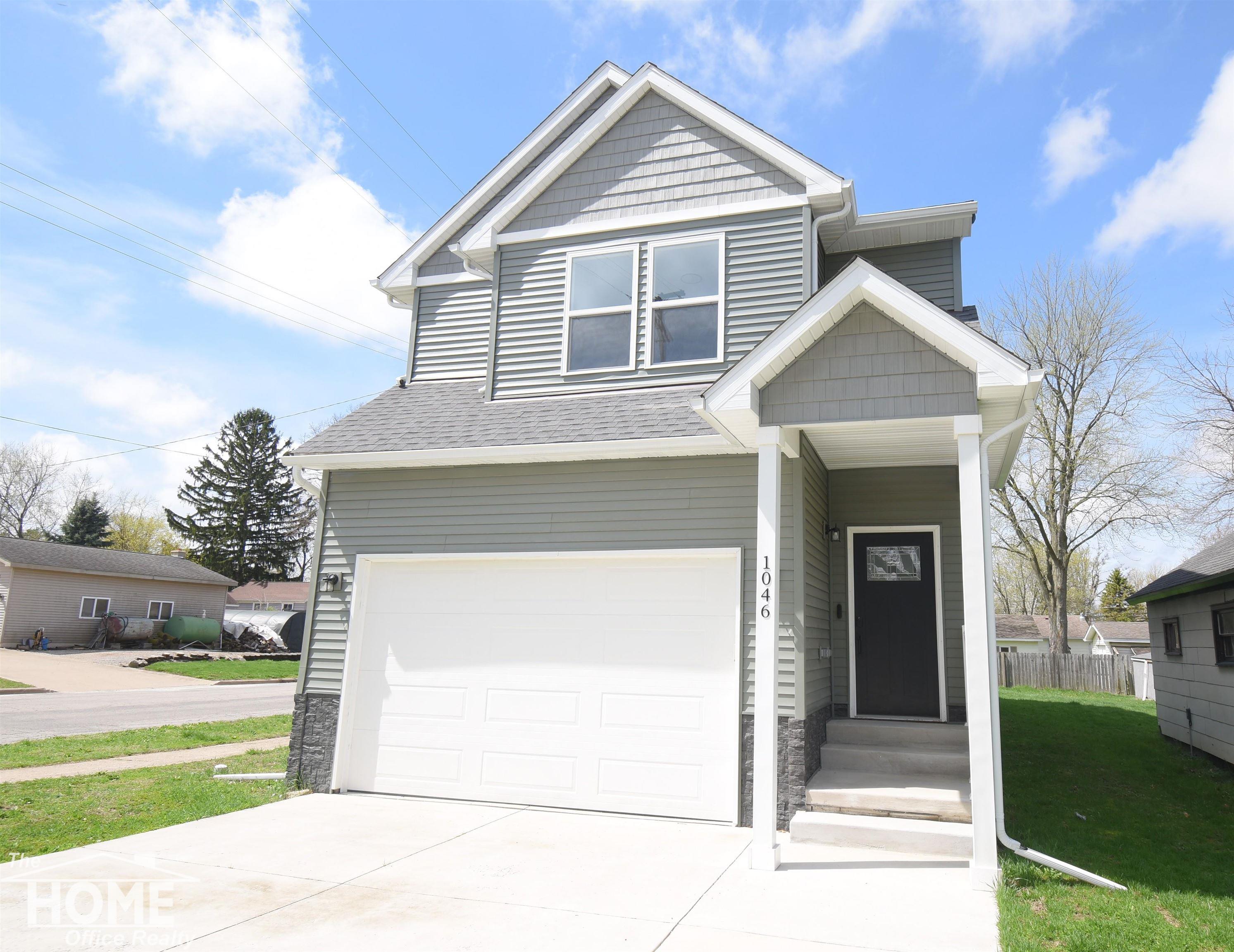 1046 S Pearce Street Property Photo 1