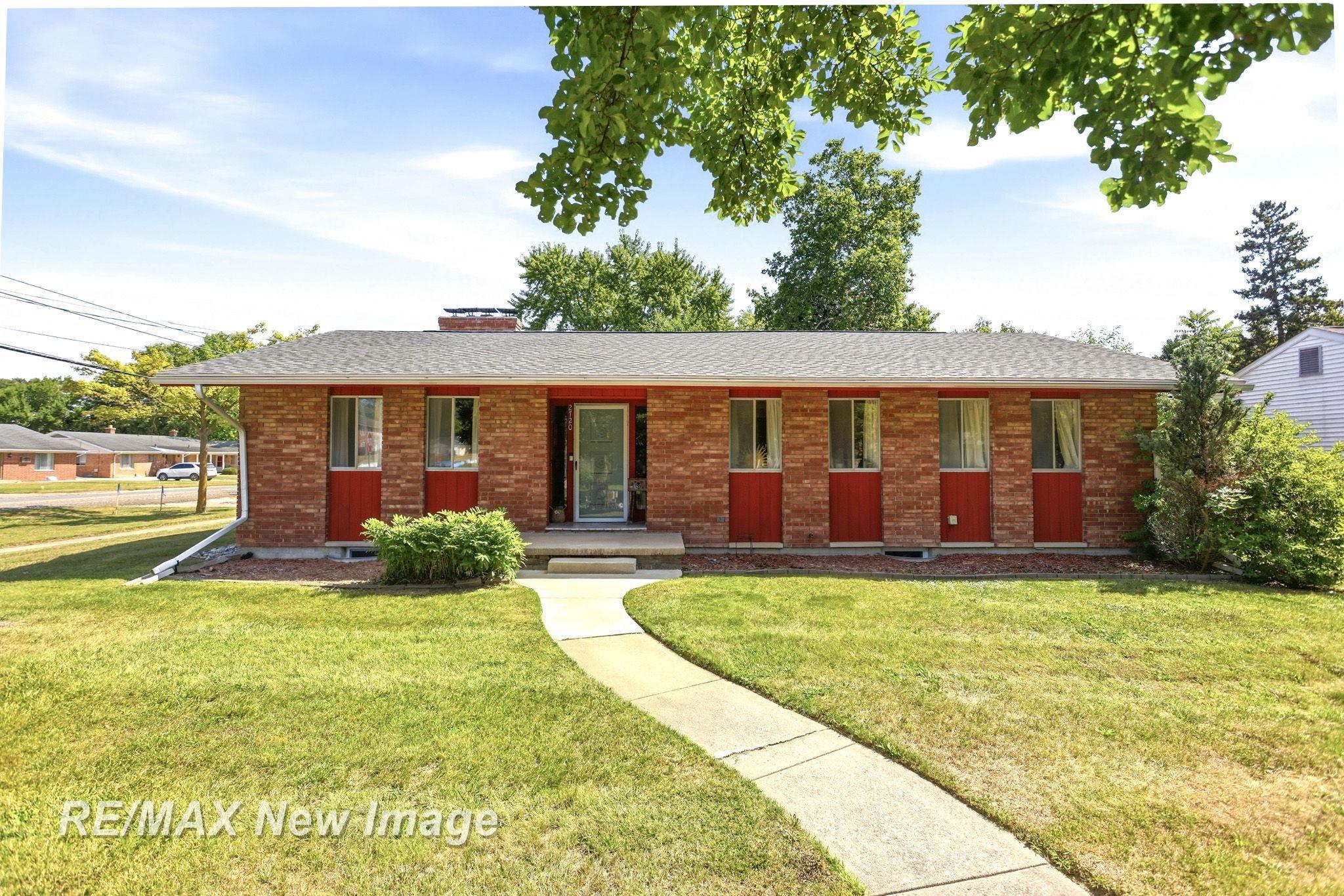 2720 Warwick Street Property Photo 1