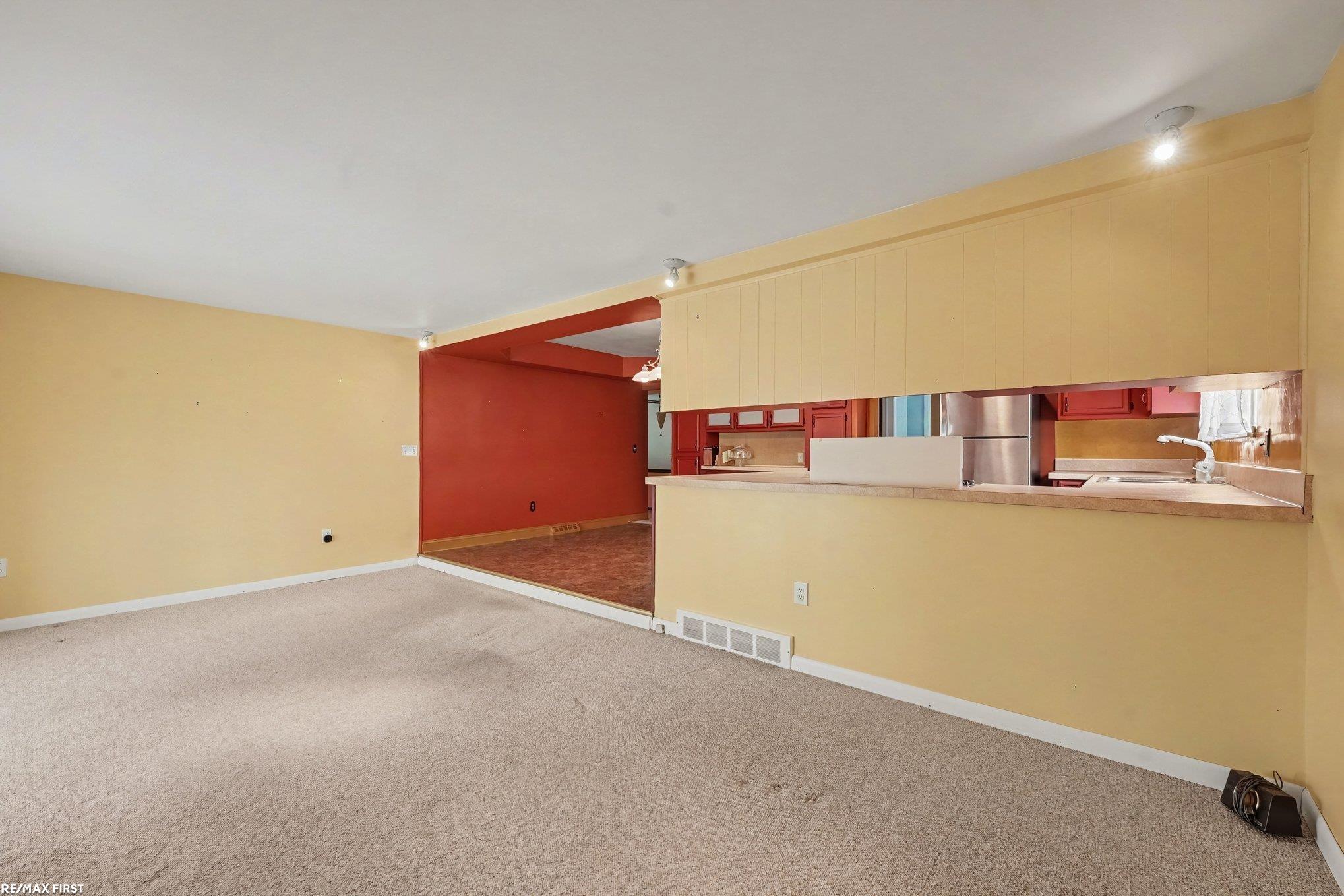 14250 Ivanhoe Street Property Photo 6