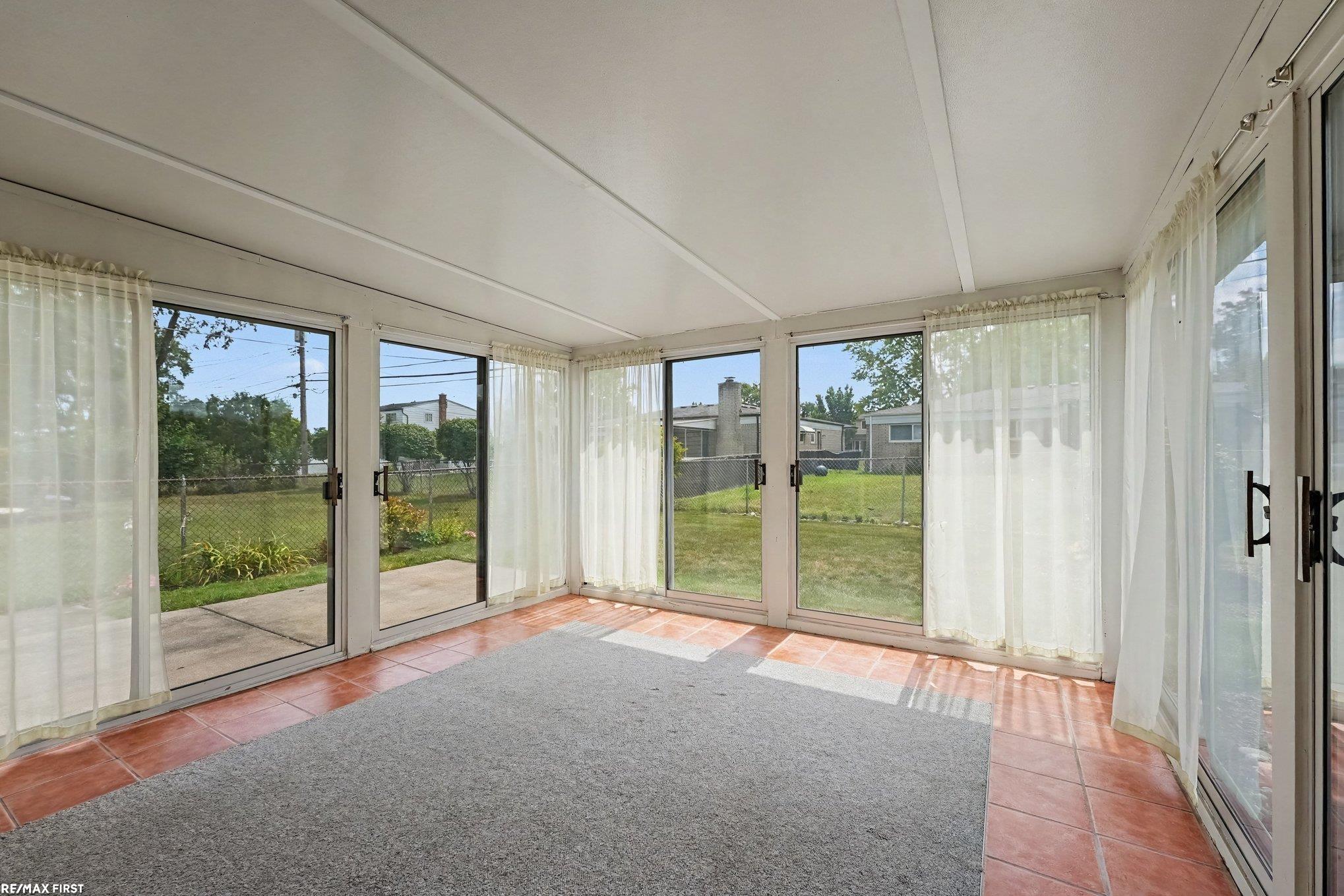14250 Ivanhoe Street Property Photo 9
