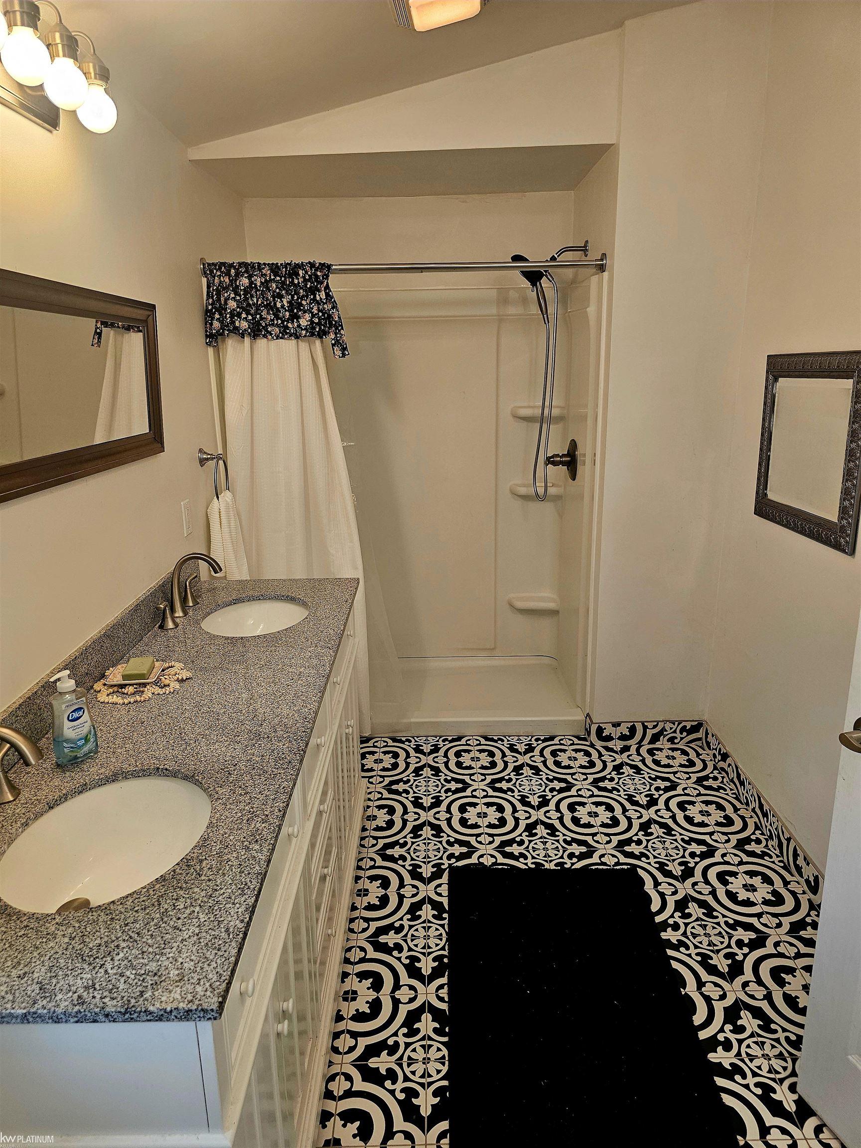 7354 Byron Drive Property Photo 10