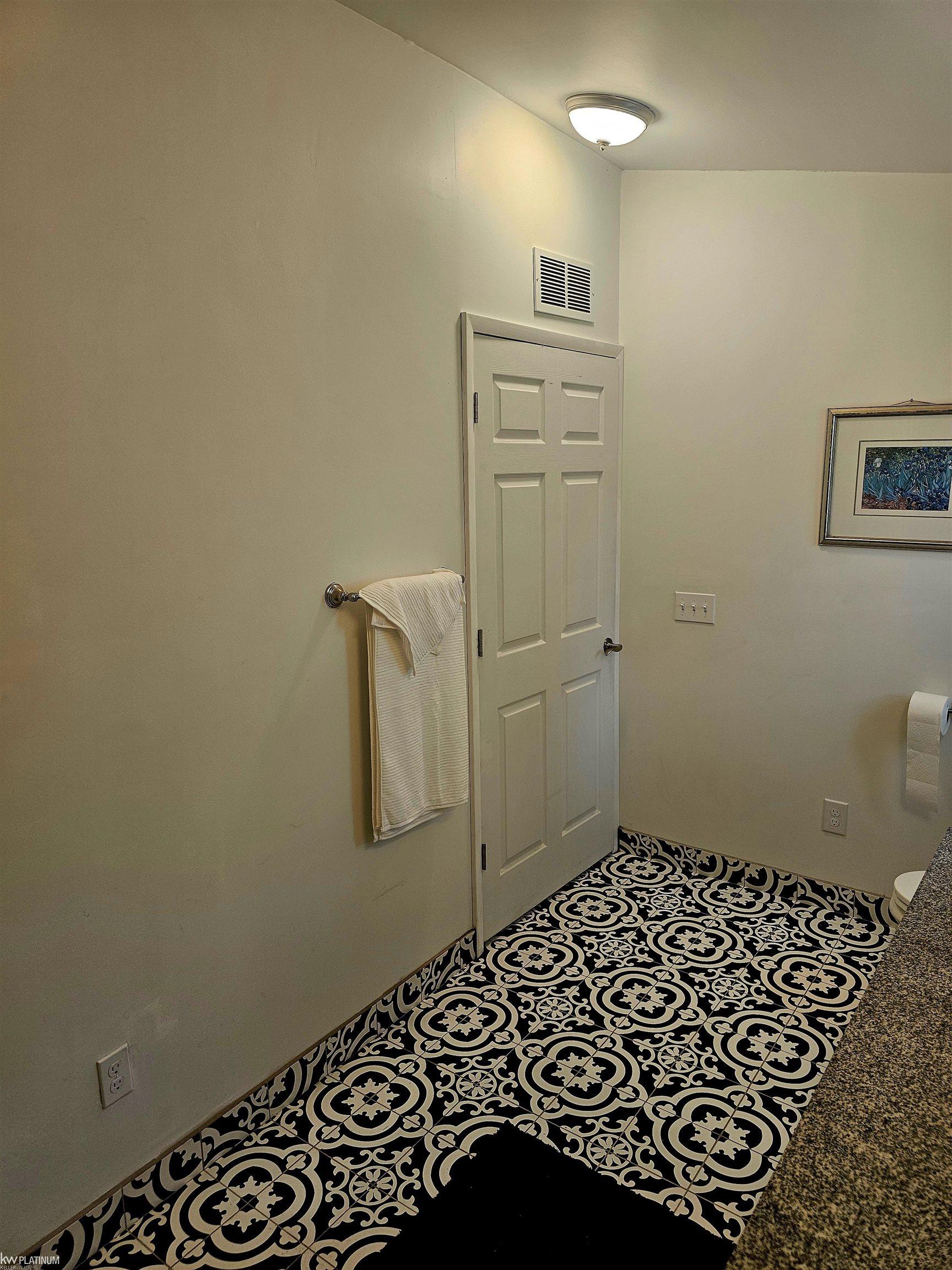 7354 Byron Drive Property Photo 11