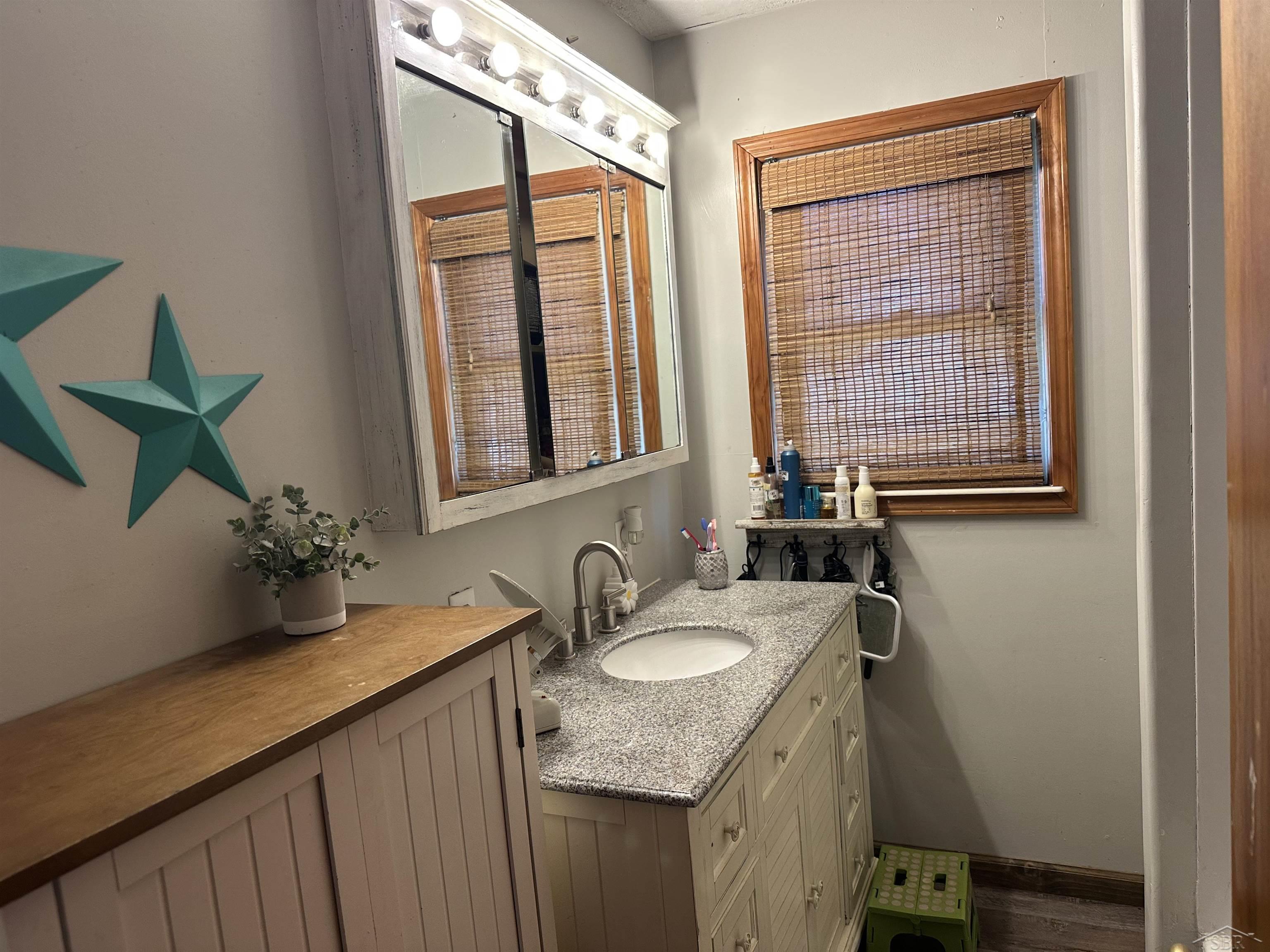 372 E Alice Street Property Photo 20