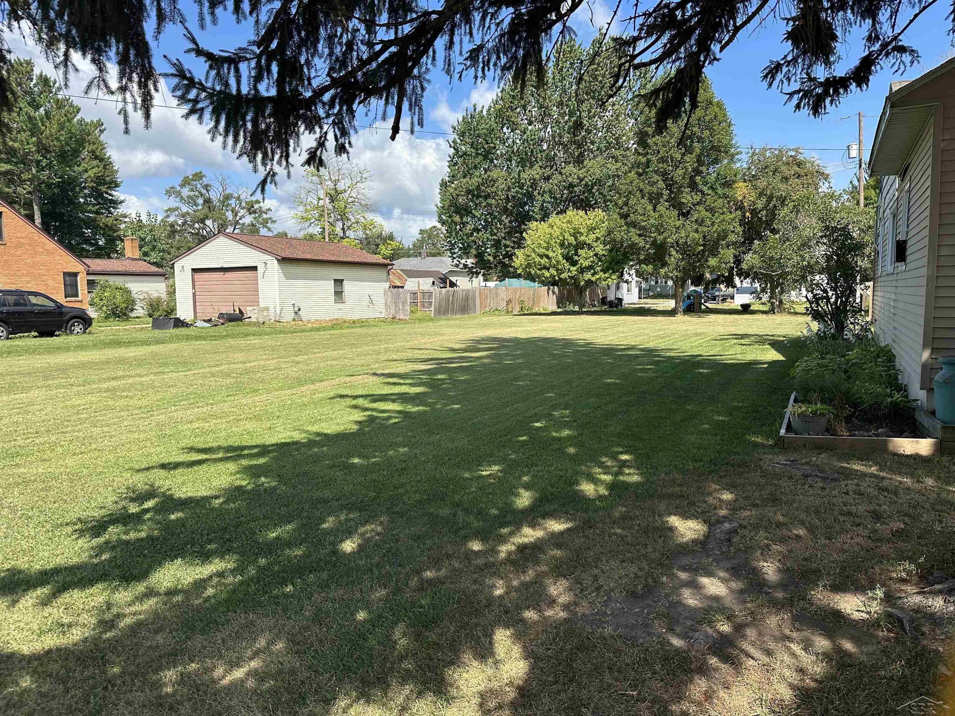 372 E Alice Street Property Photo 30