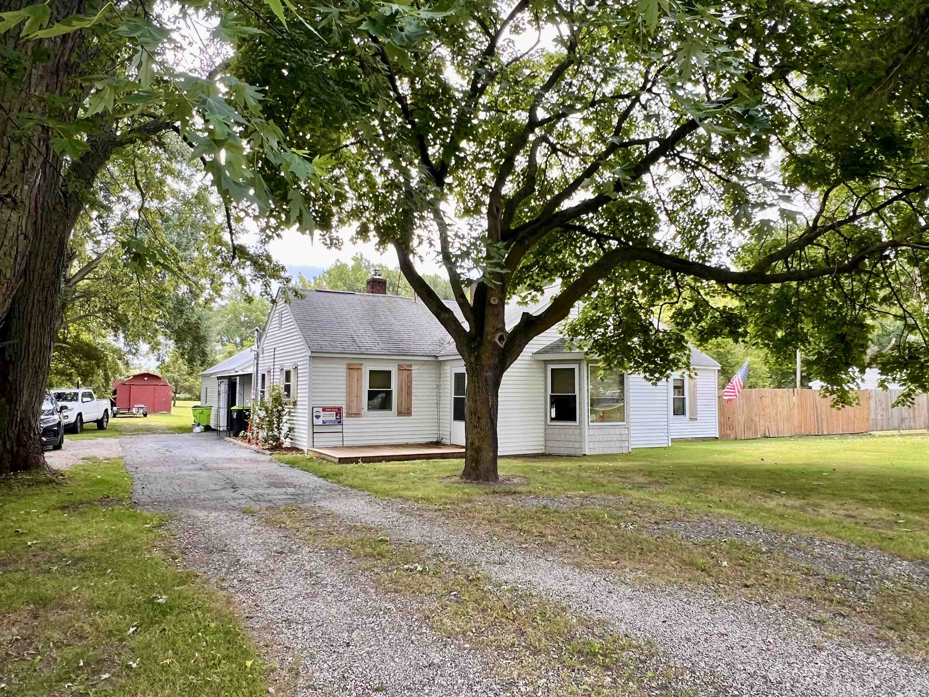 1946 E Parish Road Property Photo 2