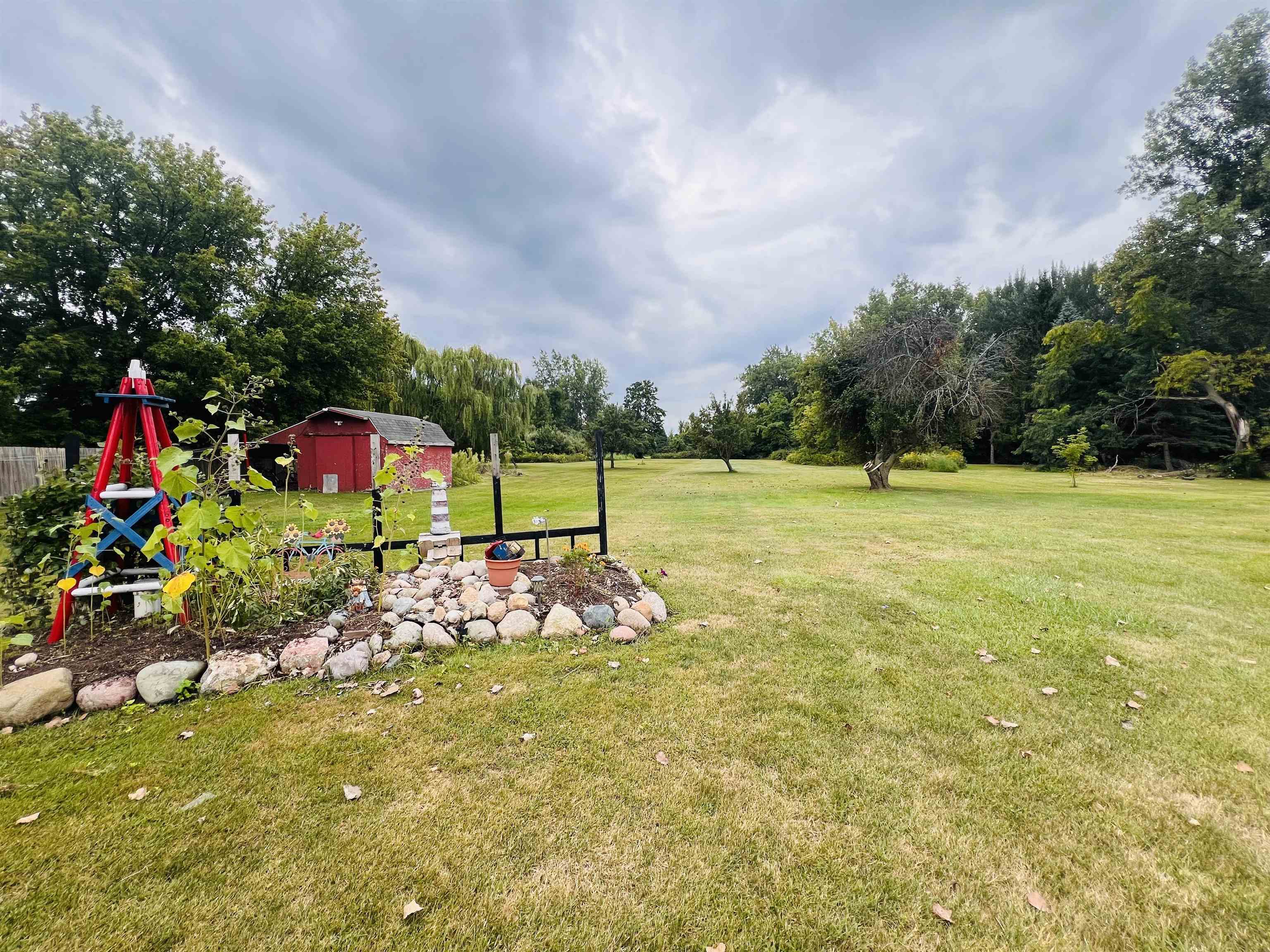 1946 E Parish Road Property Photo 14