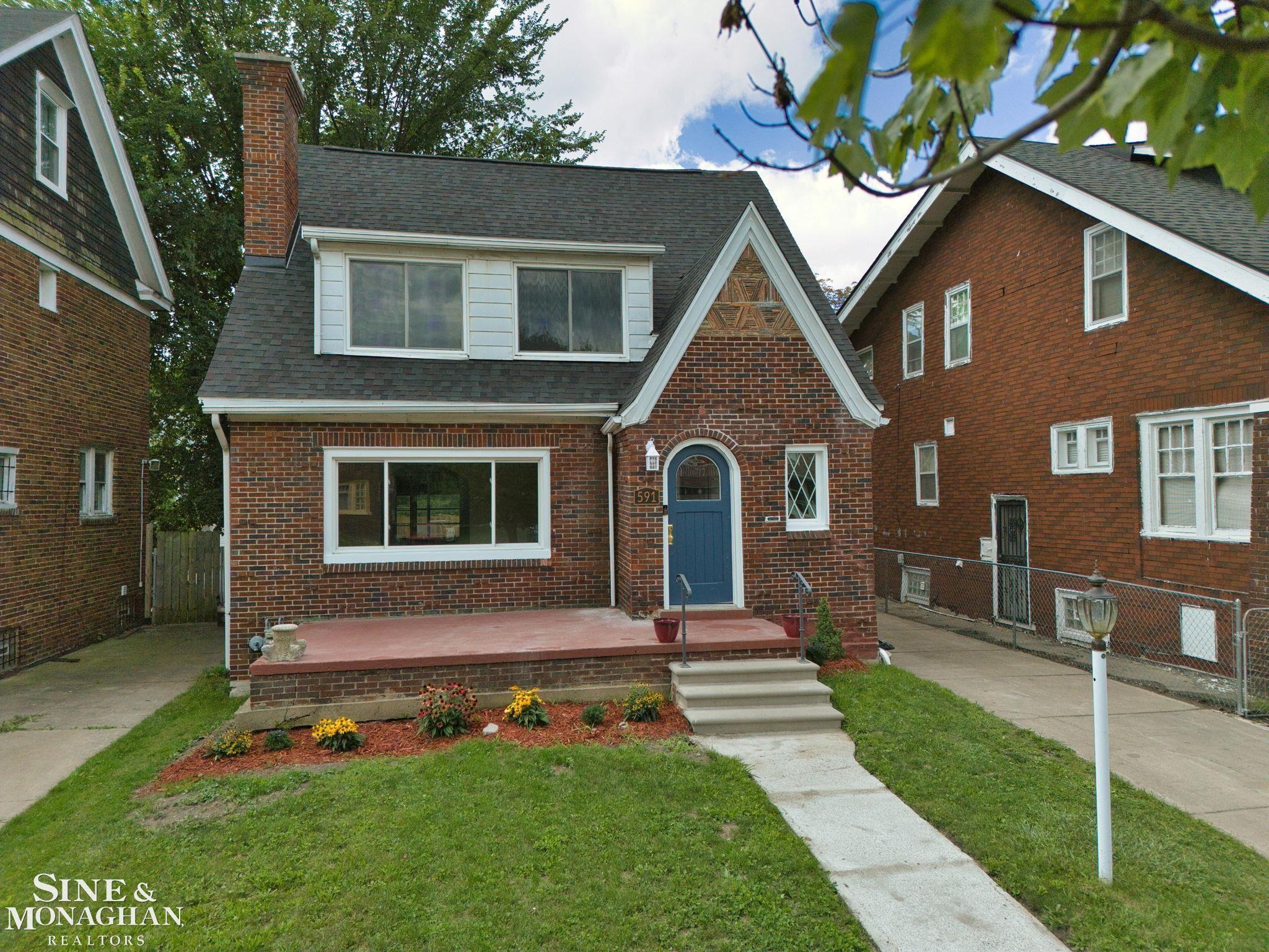 591 Chalmers Street Property Photo 1