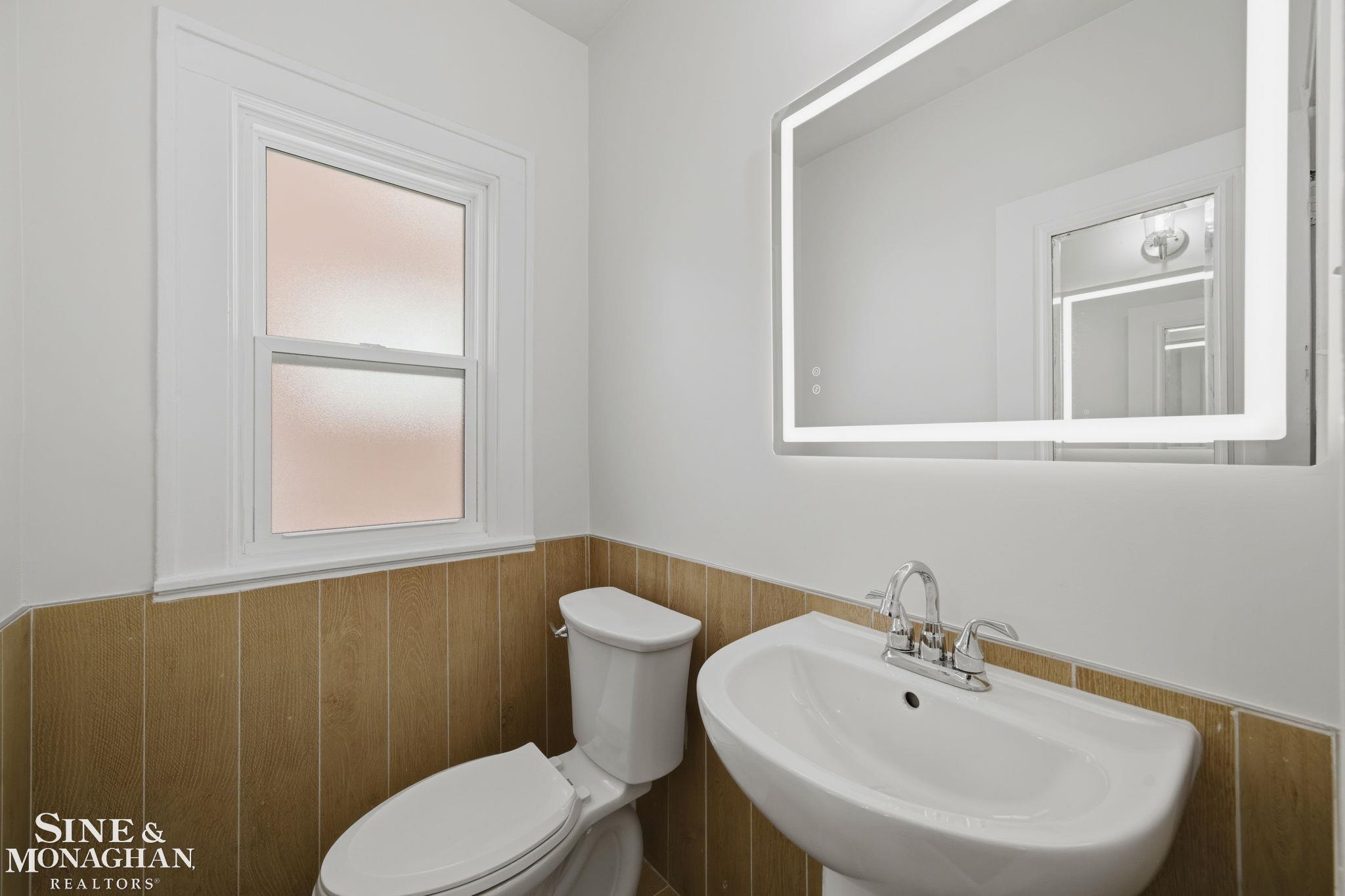591 Chalmers Street Property Photo 20