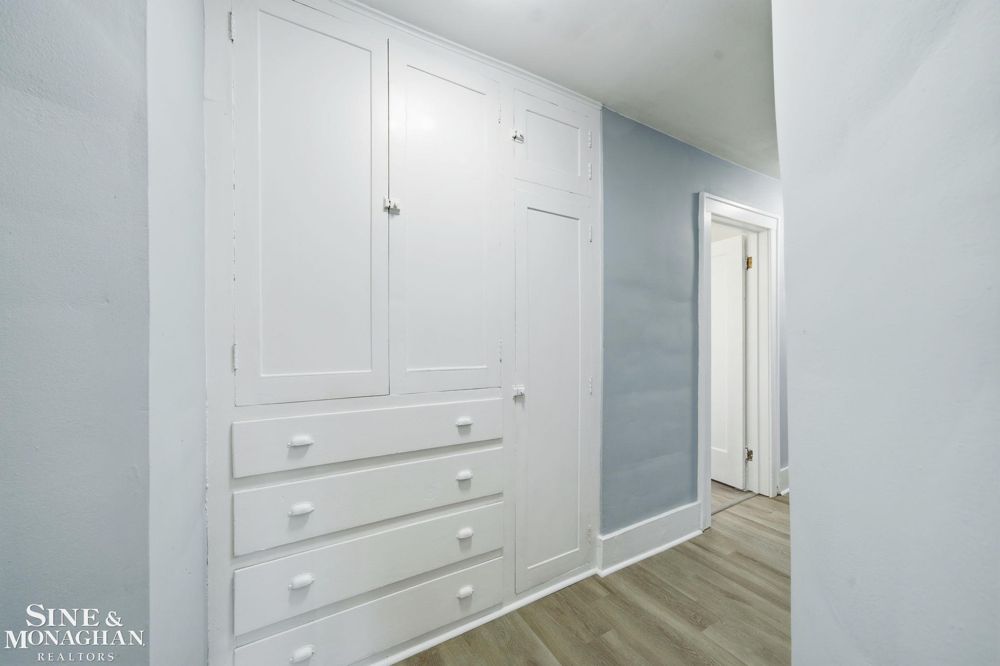 591 Chalmers Street Property Photo 21